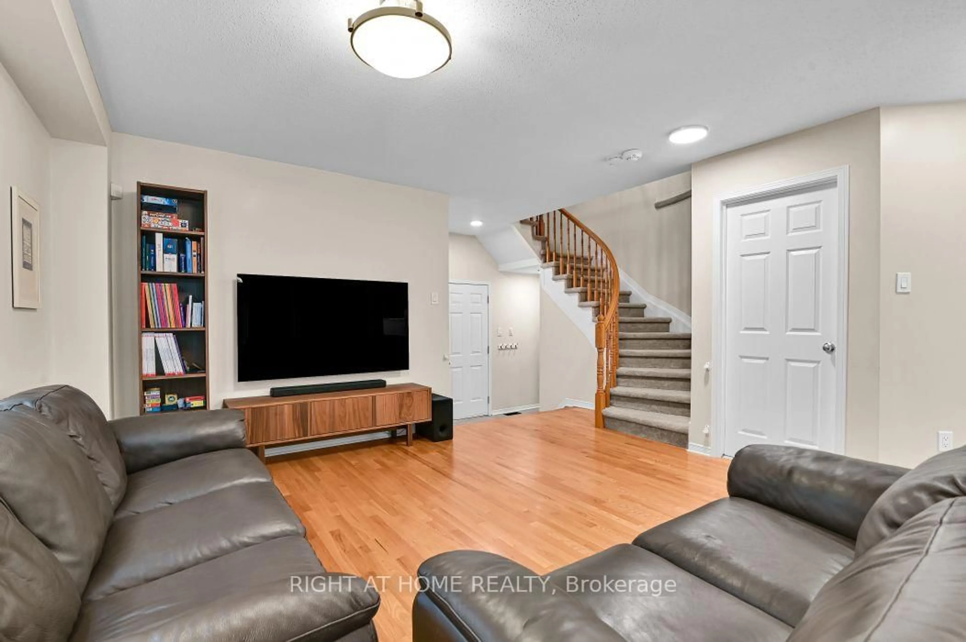 Living room with furniture, unknown for 184 Carwood Circ, Ottawa Ontario K1K 4V4