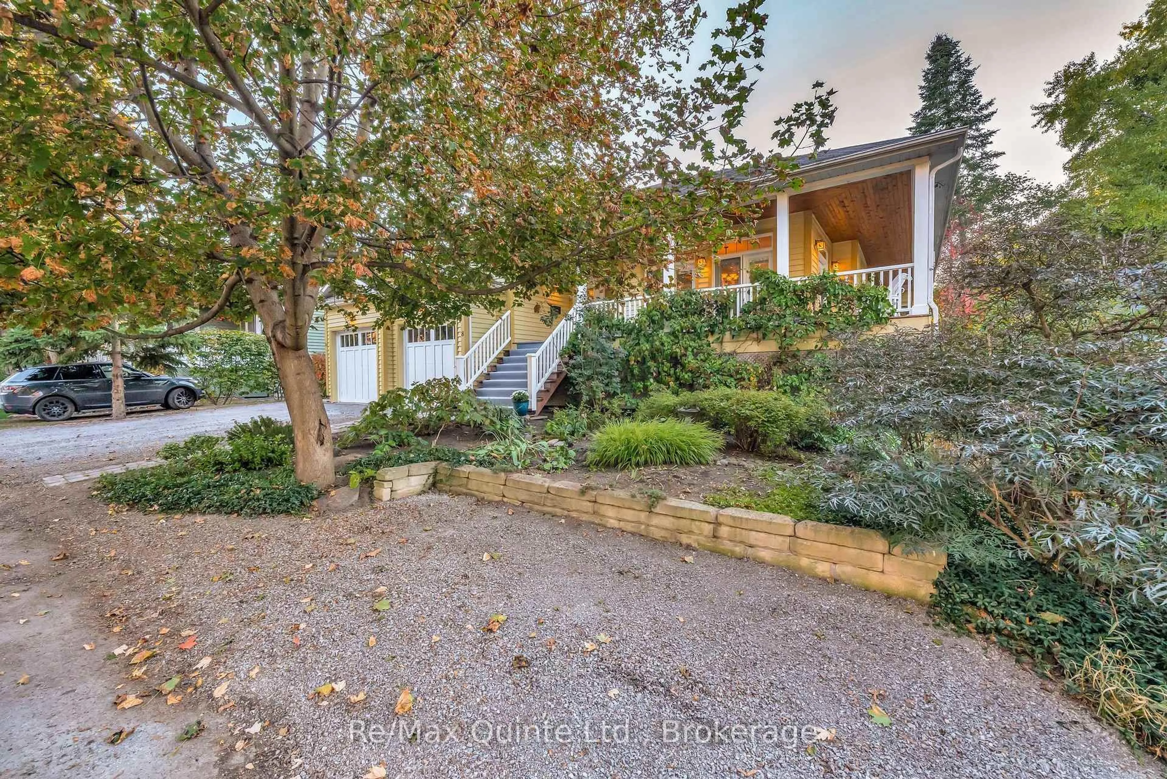 A pic from outside/outdoor area/front of a property/back of a property/a pic from drone, street for 8 Mount Pleasant Rd, Belleville Ontario K8N 3J2