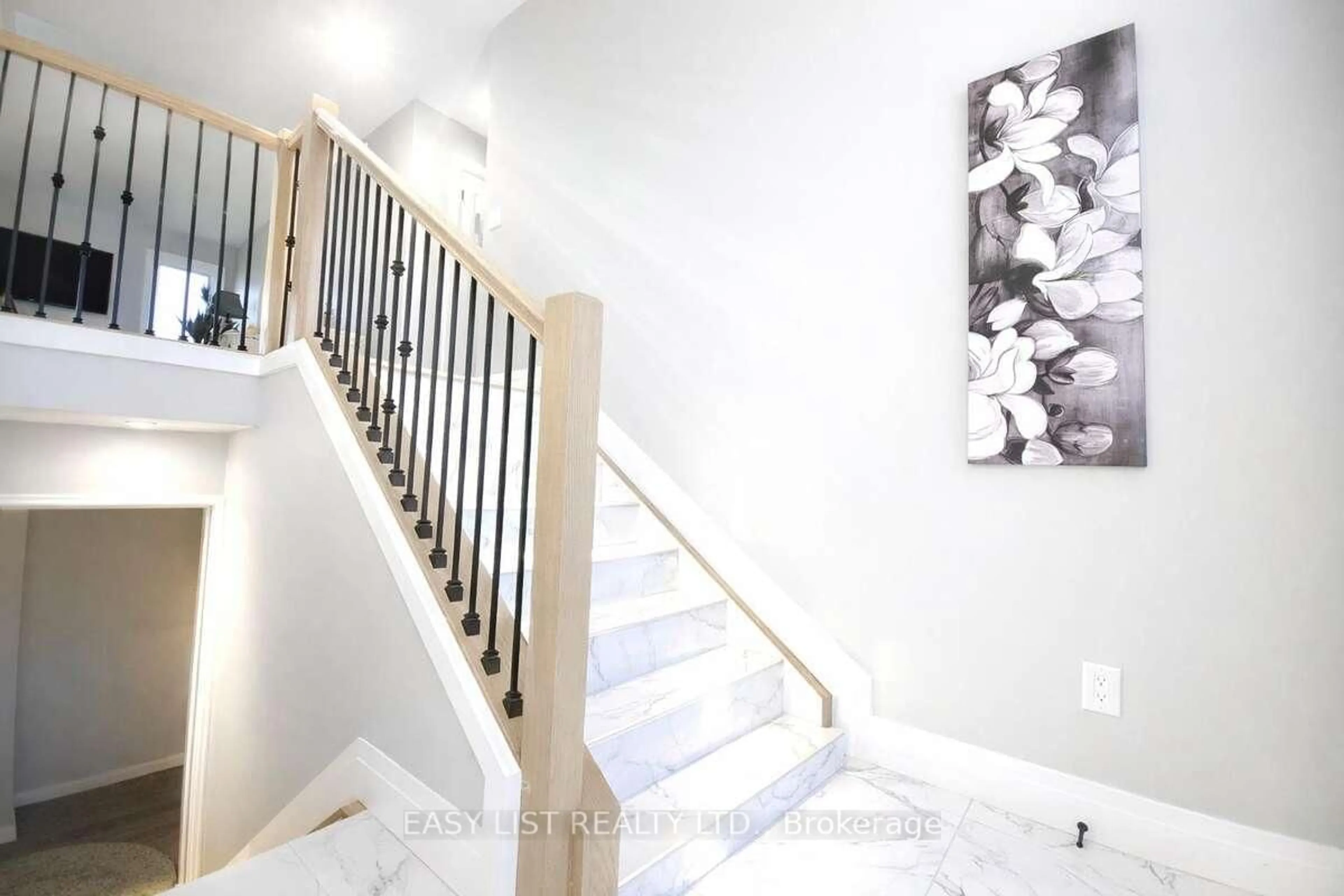 Stairs for 4403 Belmont Ave, Lakeshore Ontario N0P 1J0