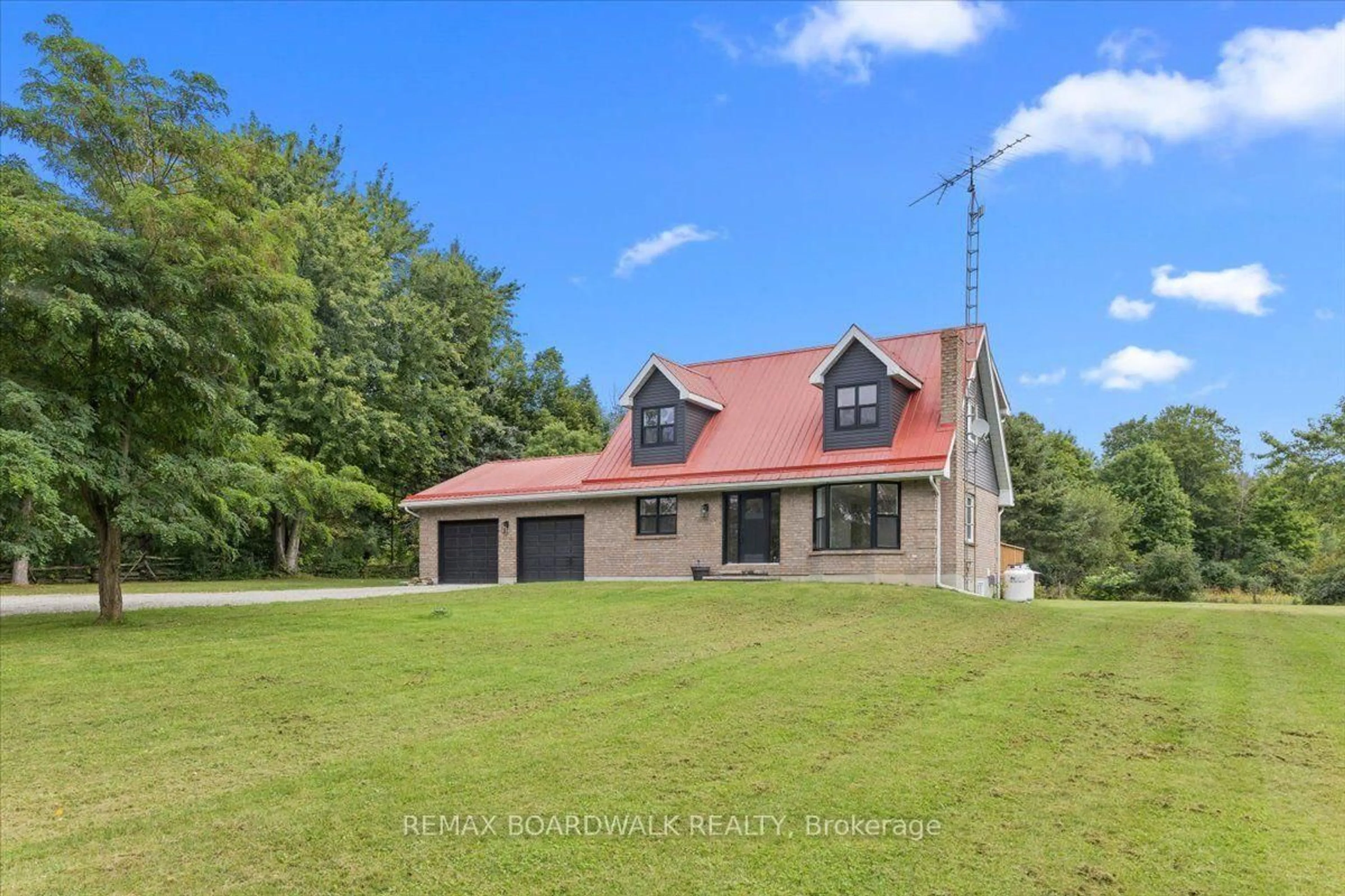 A pic from outside/outdoor area/front of a property/back of a property/a pic from drone, building for 236 Gillies Corners Side Rd, Smiths Falls Ontario K7A 4S7