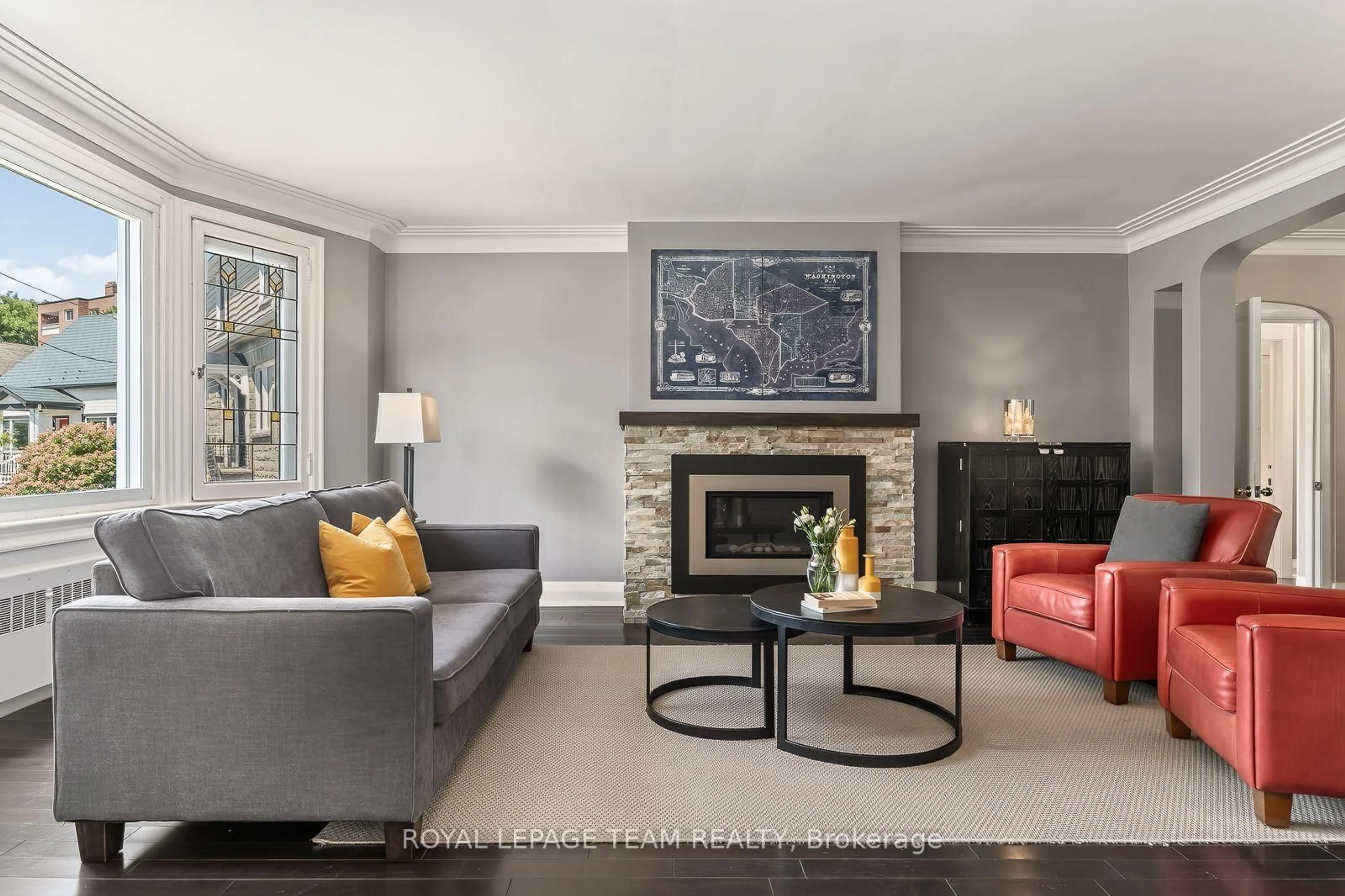 Living room with furniture, unknown for 111 Ivy Cres, Ottawa Ontario K1M 1Y1