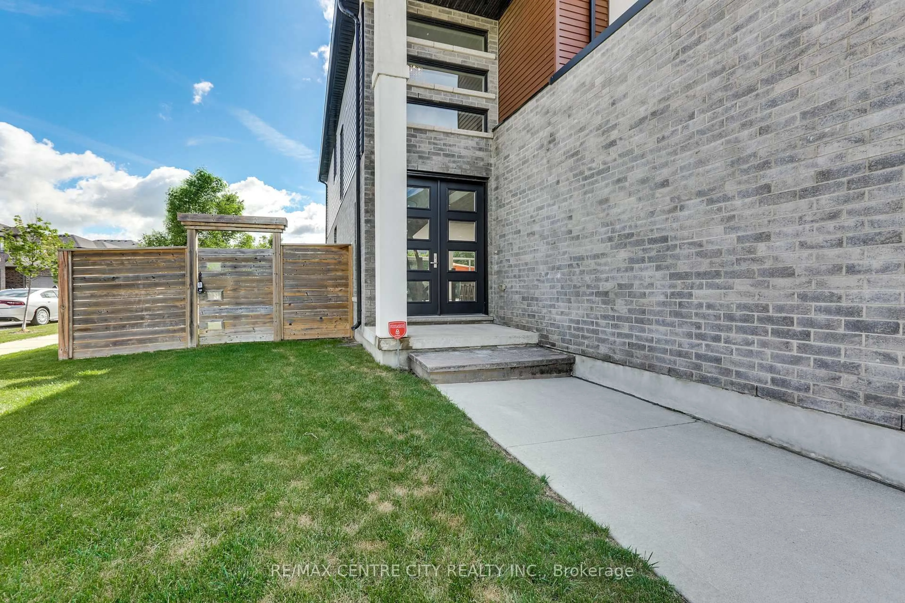 Home with brick exterior material, street for 1762 Dewar Pl, London North Ontario N6G 0L4