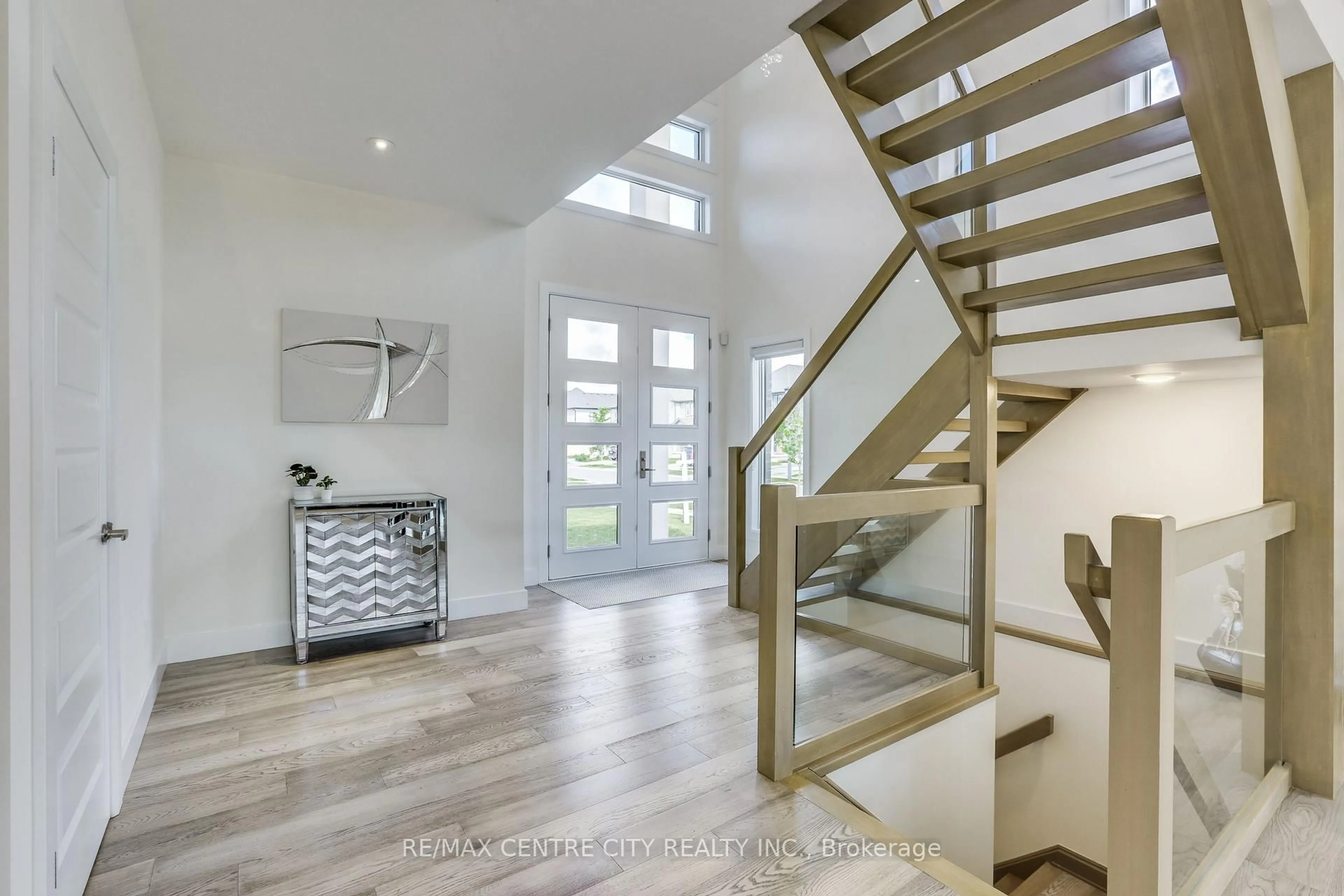 Unknown for 1762 Dewar Pl, London North Ontario N6G 0L4