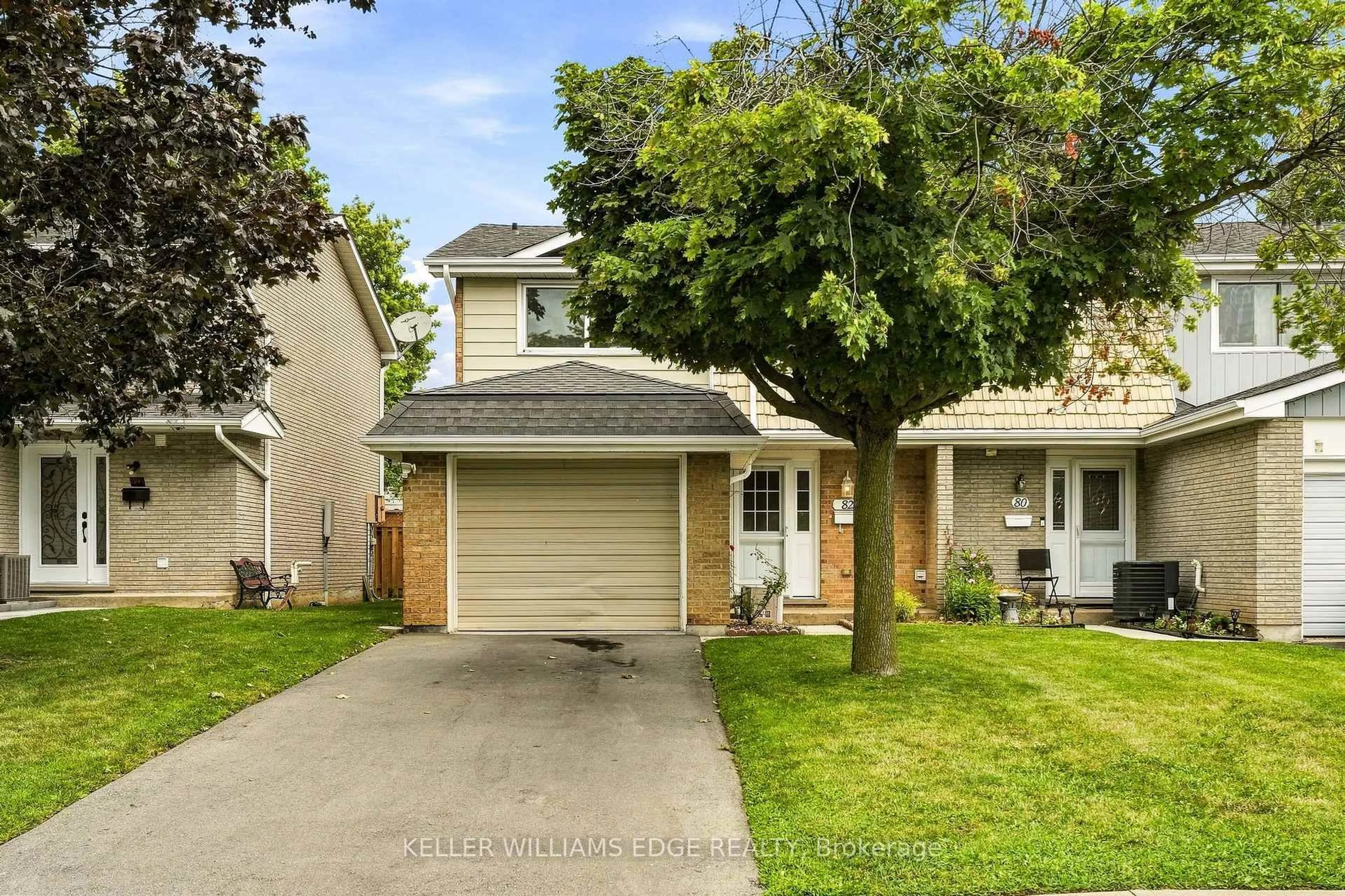 Home with vinyl exterior material, street for 82 St. Andrews Dr, Hamilton Ontario L8K 6H4