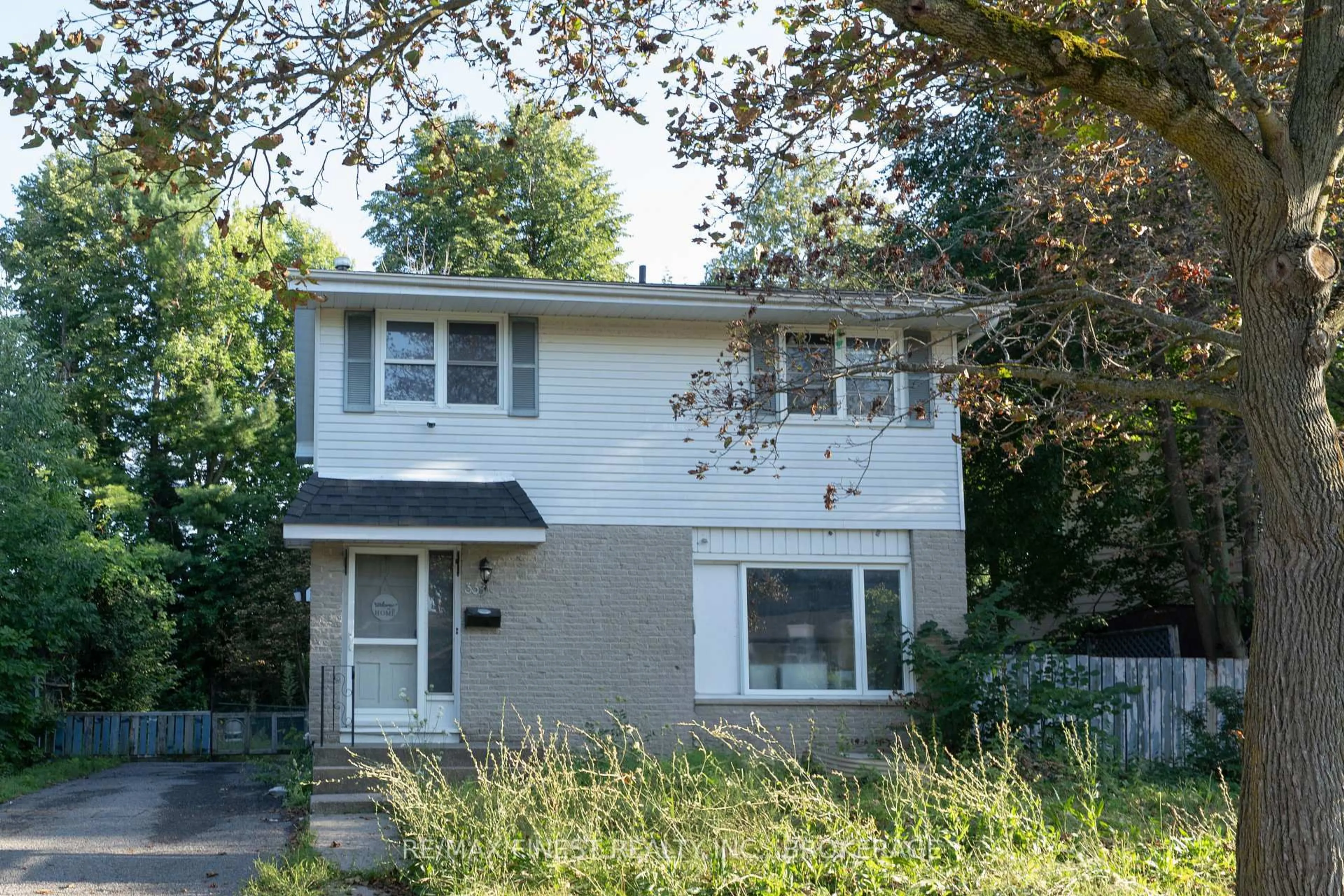 Unknown for 33 Calderwood Dr, Kingston Ontario K7M 6L5