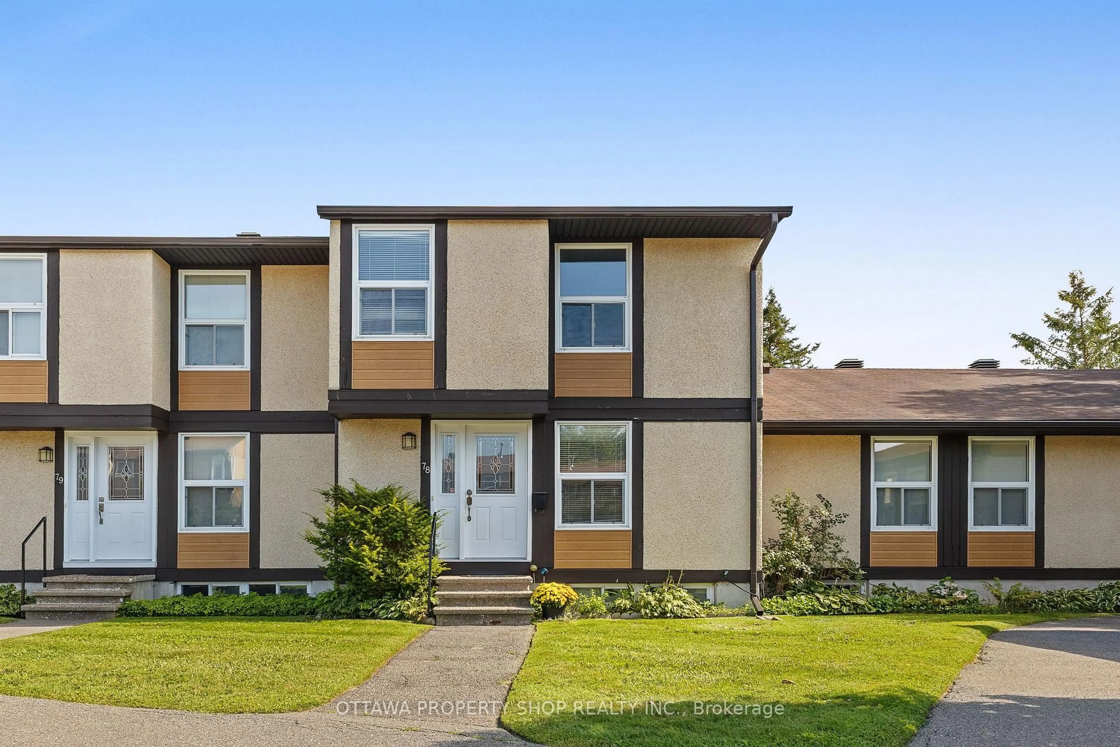 Home with vinyl exterior material, street for 3344 Uplands Dr #78, Ottawa Ontario K1V 9R9