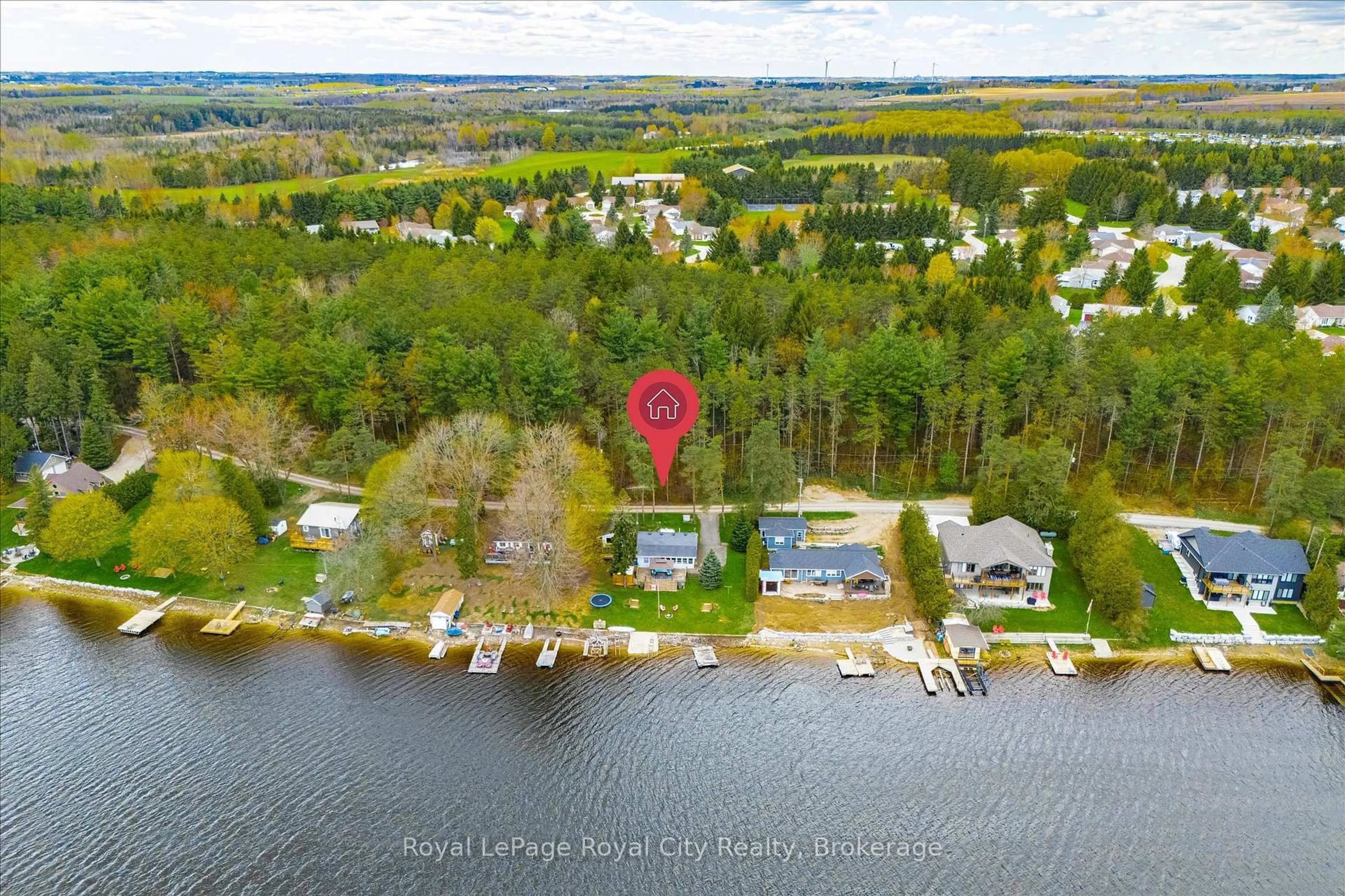 A pic from outside/outdoor area/front of a property/back of a property/a pic from drone, water/lake/river/ocean view for 335 Third St, Centre Wellington Ontario N0B 1J0