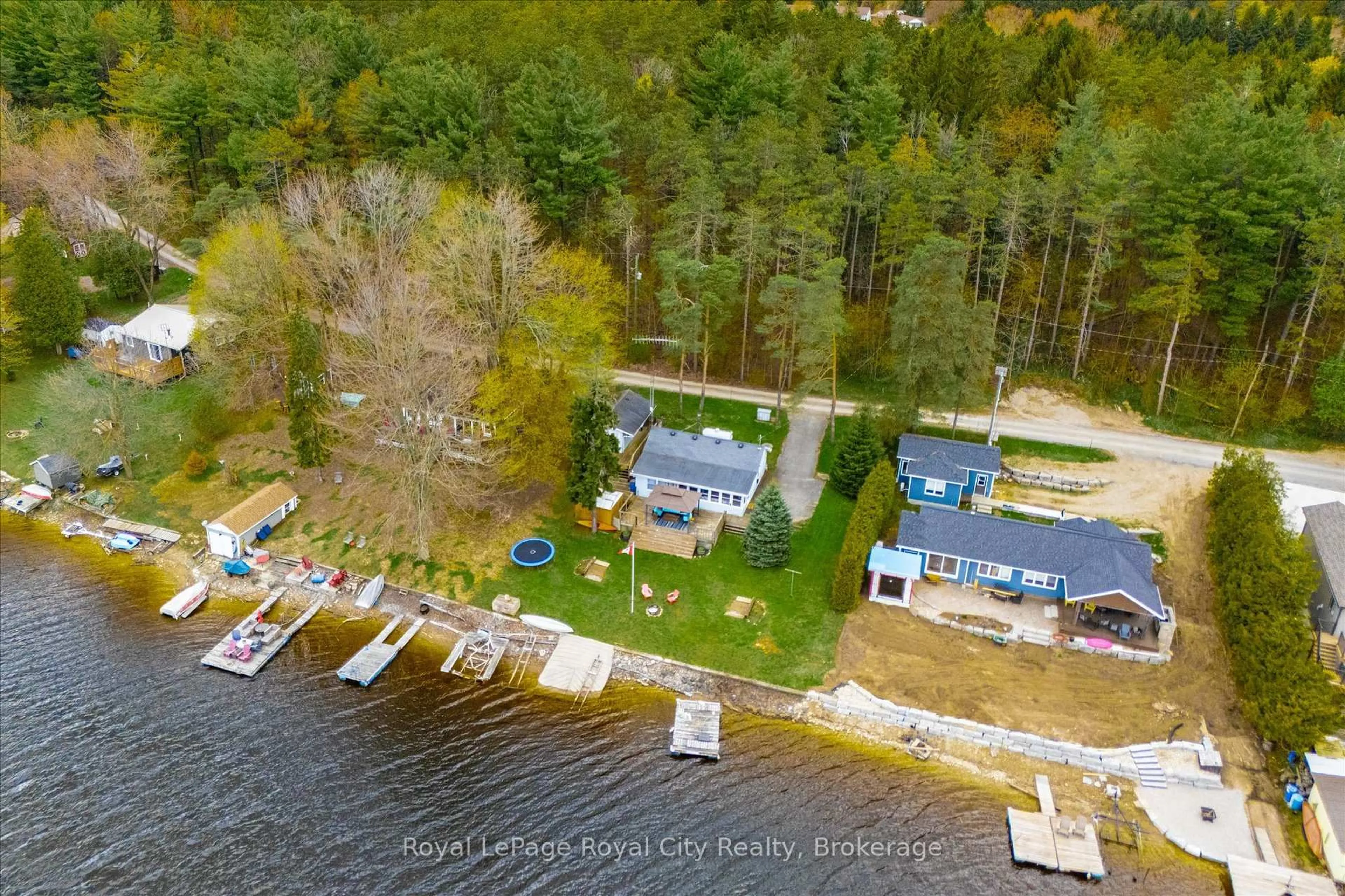 A pic from outside/outdoor area/front of a property/back of a property/a pic from drone, water/lake/river/ocean view for 335 Third St, Centre Wellington Ontario N0B 1J0