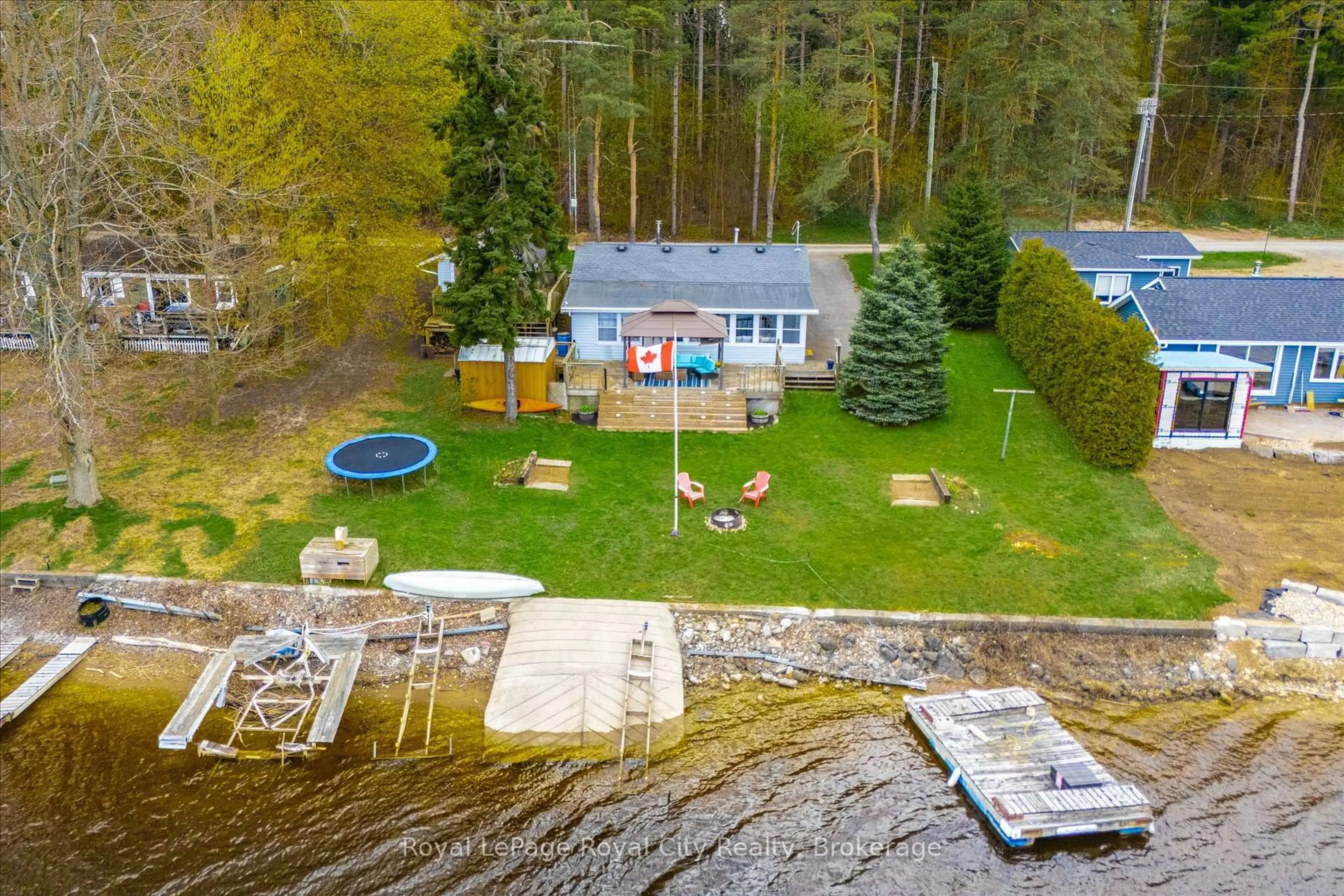 A pic from outside/outdoor area/front of a property/back of a property/a pic from drone, water/lake/river/ocean view for 335 Third St, Centre Wellington Ontario N0B 1J0