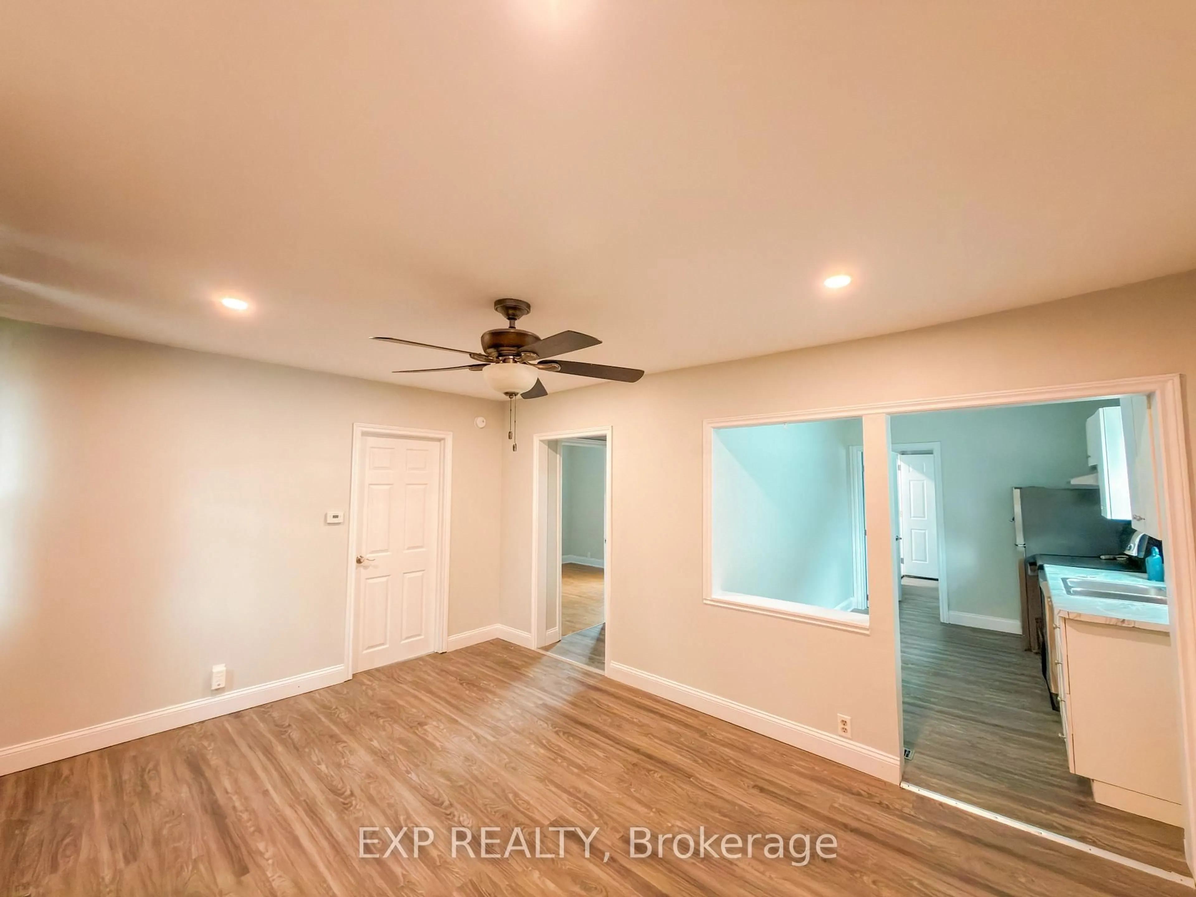A pic of a room for 50 Emery St, London South Ontario N6J 1R6