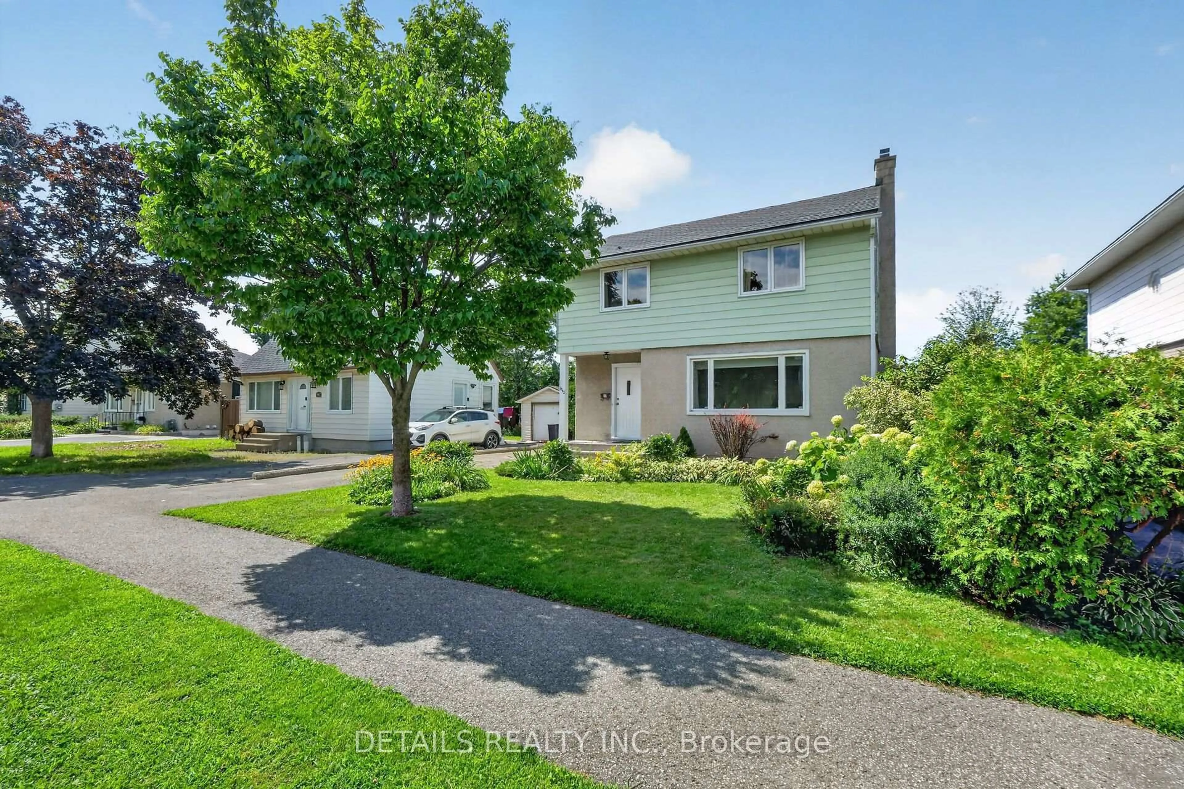 A pic from outside/outdoor area/front of a property/back of a property/a pic from drone, street for 1840 Haig Dr, Ottawa Ontario K1G 2J4