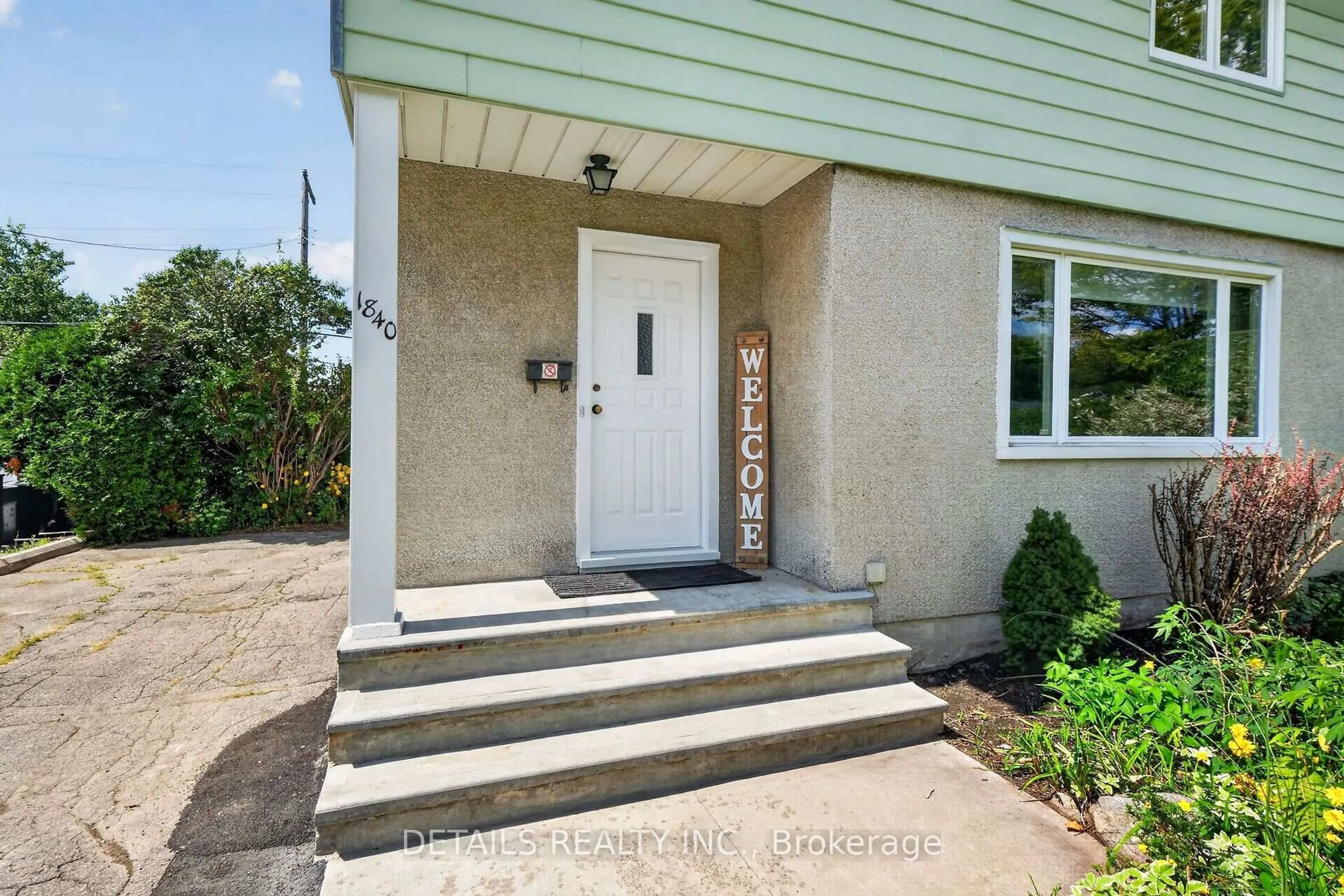 Unknown for 1840 Haig Dr, Ottawa Ontario K1G 2J4