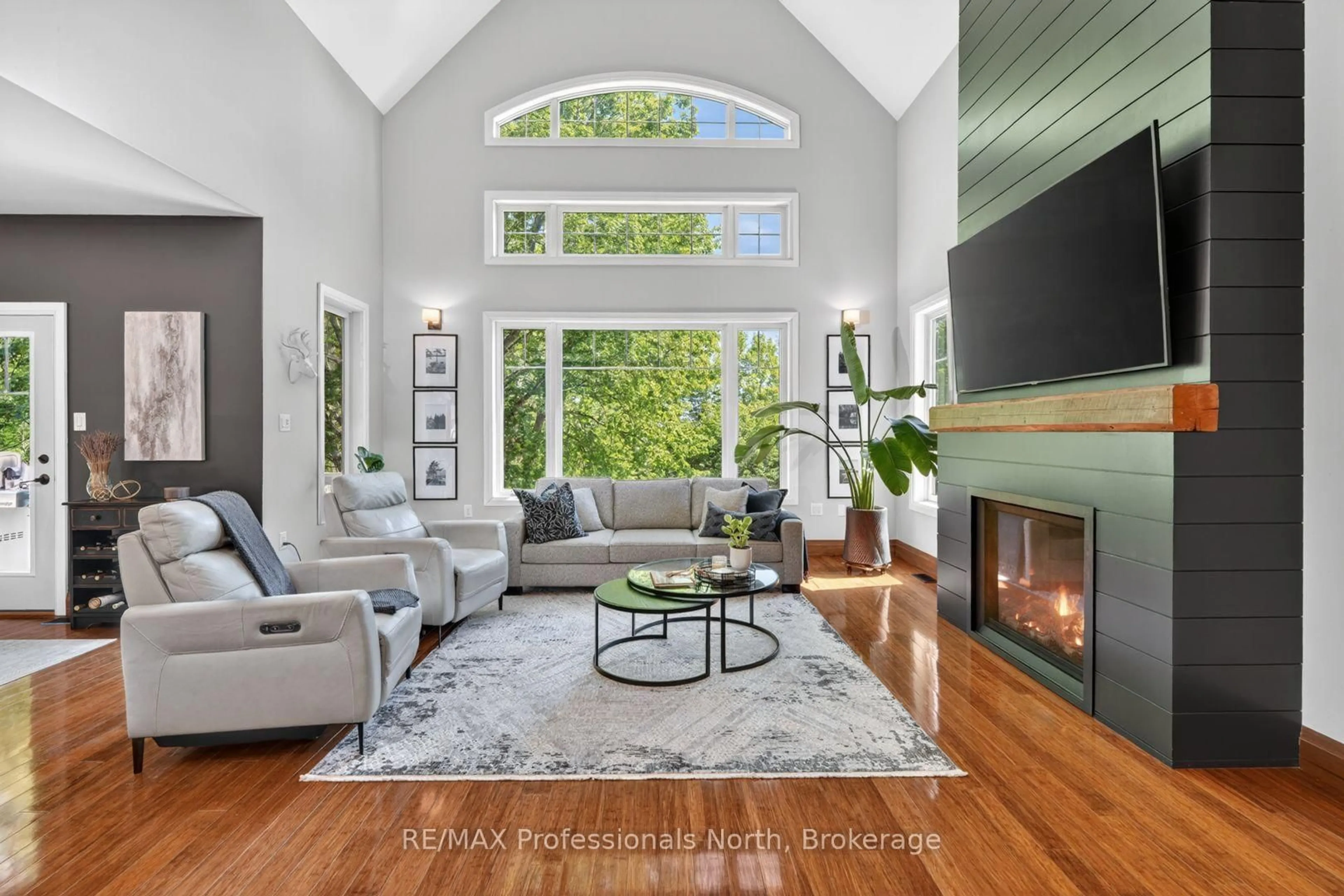 Living room with furniture, wood/laminate floor for 2254 Unicorn Rd, Dysart et al Ontario K0M 1S0