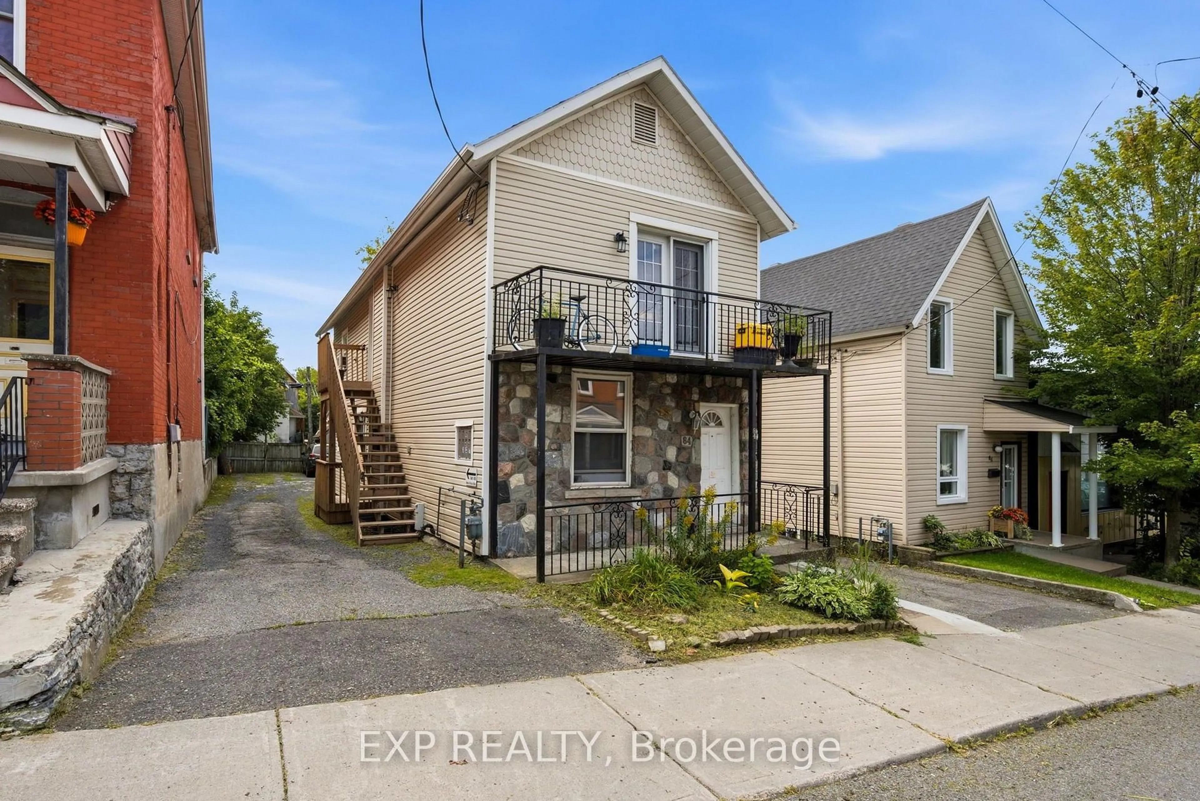 Unknown for 84 Anderson St, Ottawa Ontario K1R 6T7