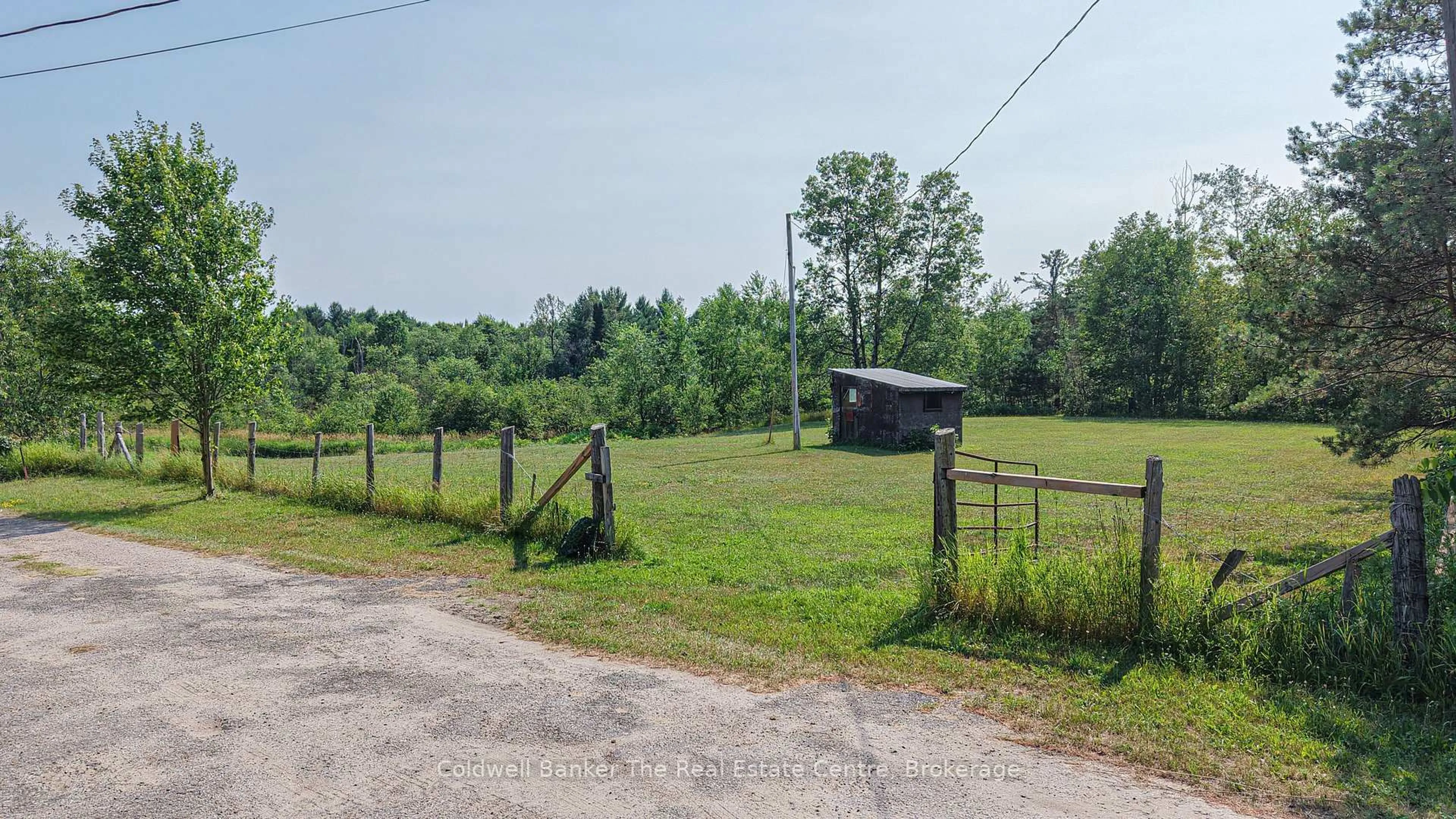 Shed for 1121 Beiers Rd, Gravenhurst Ontario P0E 1G0