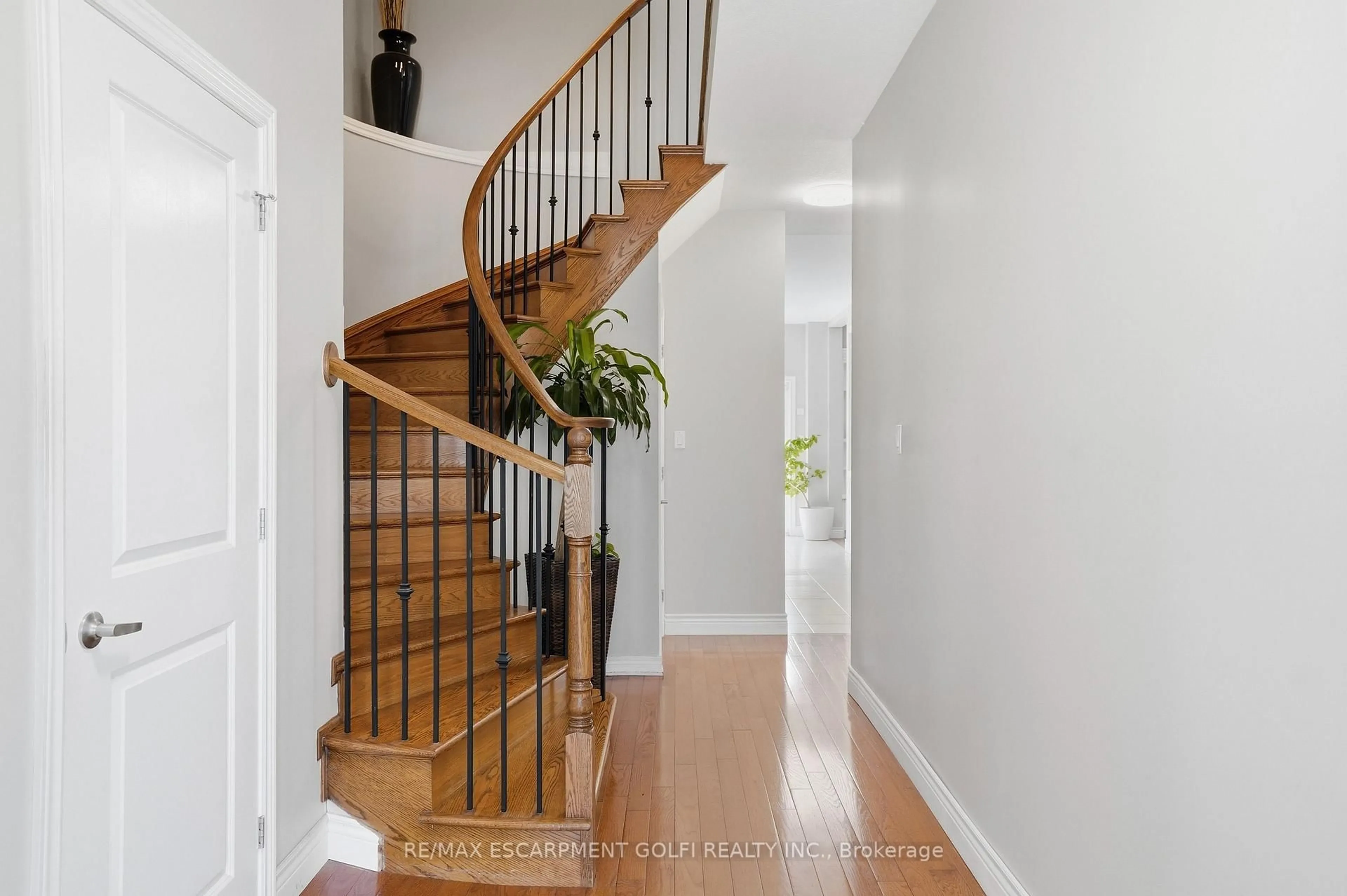Unknown for 471 Old Mud St, Hamilton Ontario L8J 0C7