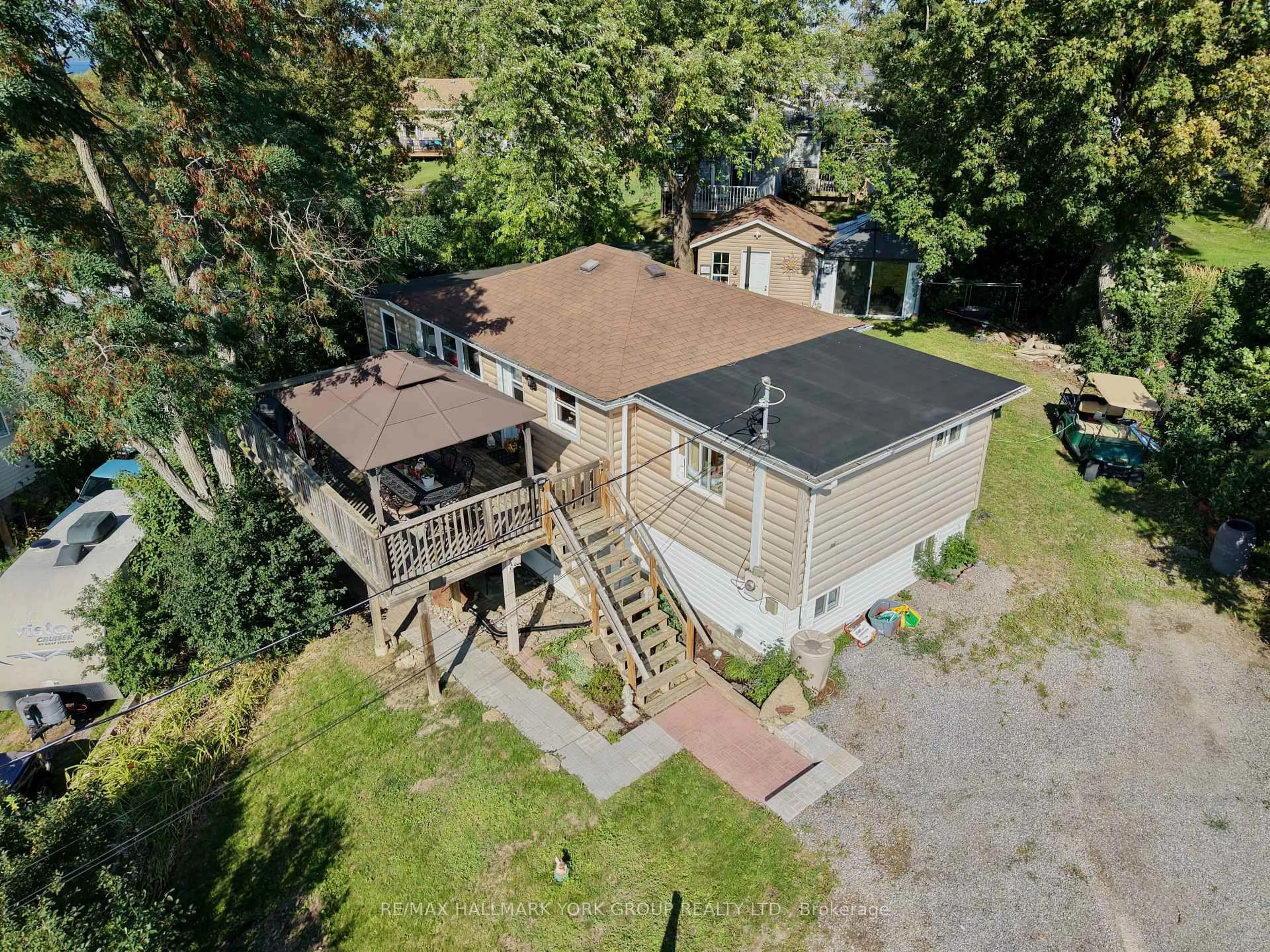 A pic from outside/outdoor area/front of a property/back of a property/a pic from drone, building for 4 Second St, Kawartha Lakes Ontario K0M 1L0