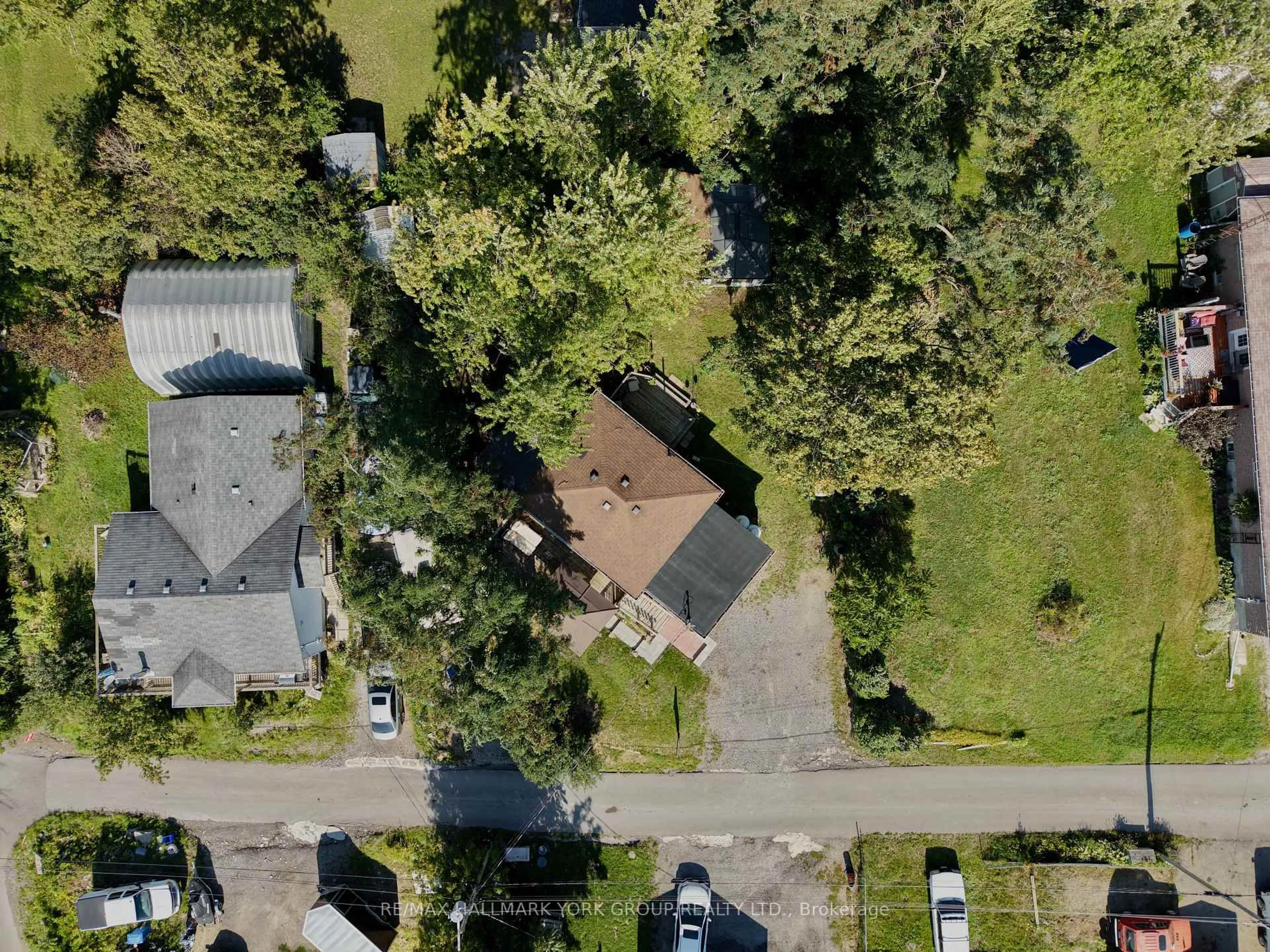 A pic from outside/outdoor area/front of a property/back of a property/a pic from drone, street for 4 Second St, Kawartha Lakes Ontario K0M 1L0