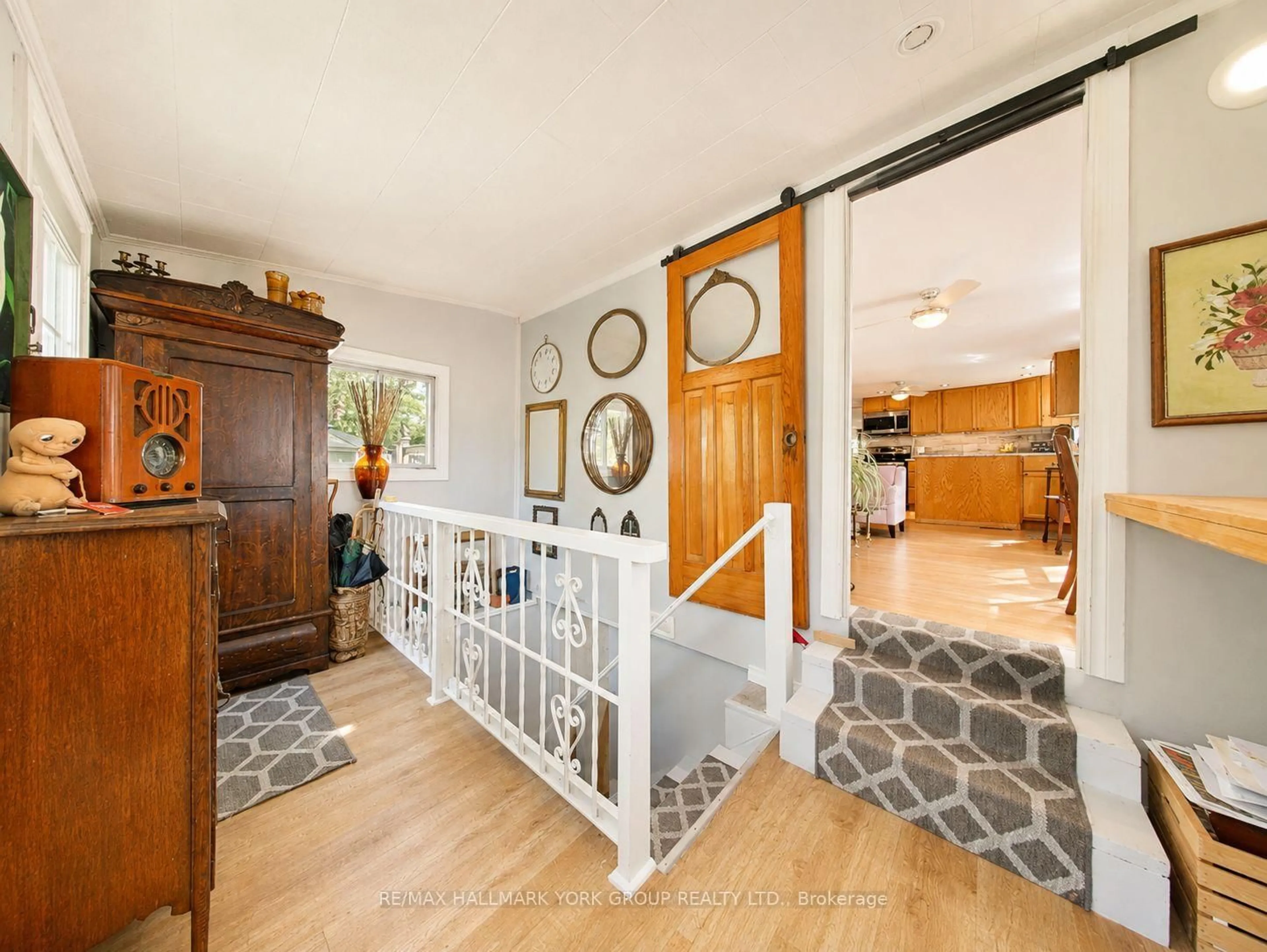 Indoor entryway for 4 Second St, Kawartha Lakes Ontario K0M 1L0