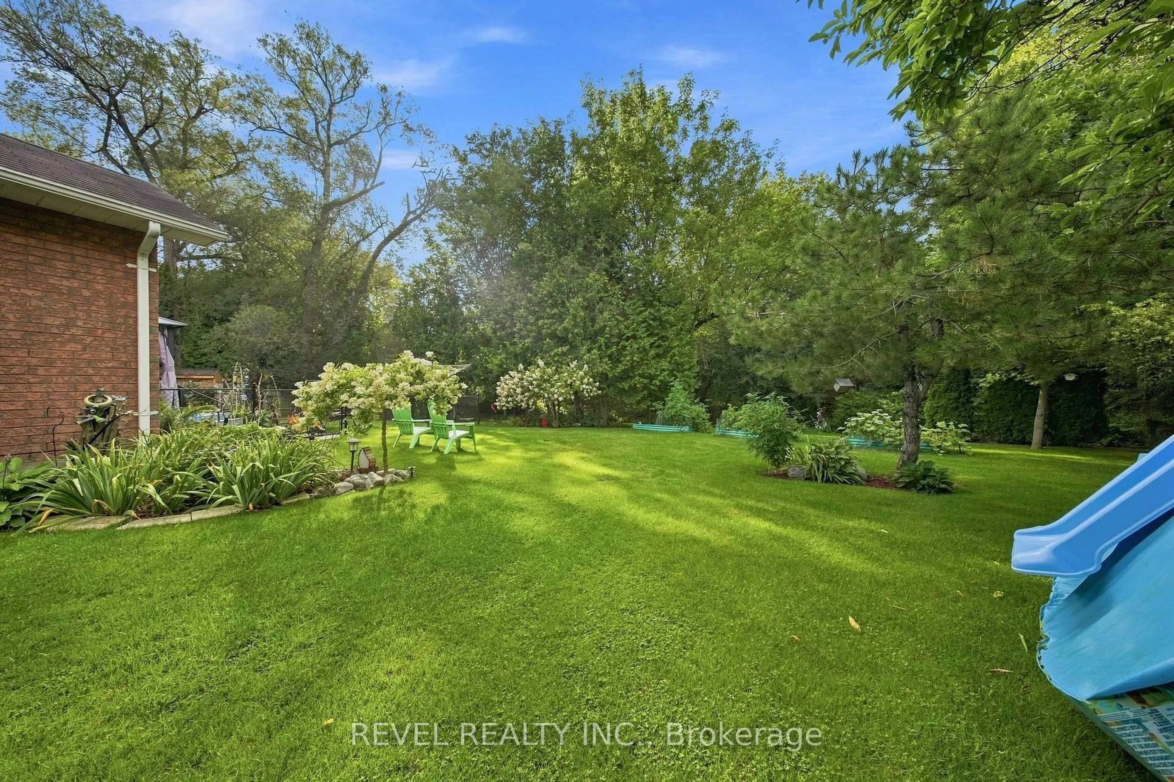 A pic from outside/outdoor area/front of a property/back of a property/a pic from drone, forest/trees view for 445 Nickerson Dr, Cobourg Ontario K9A 1A9