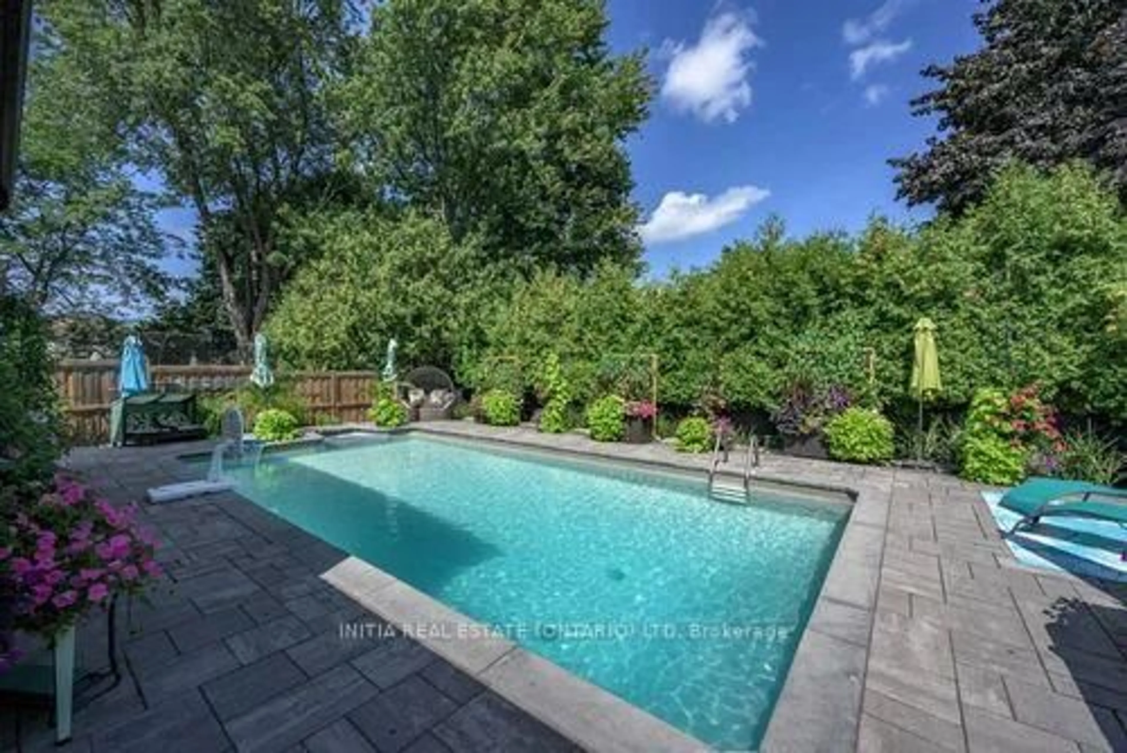 Pool for 18 Hammond Cres, London North Ontario N5X 1A4