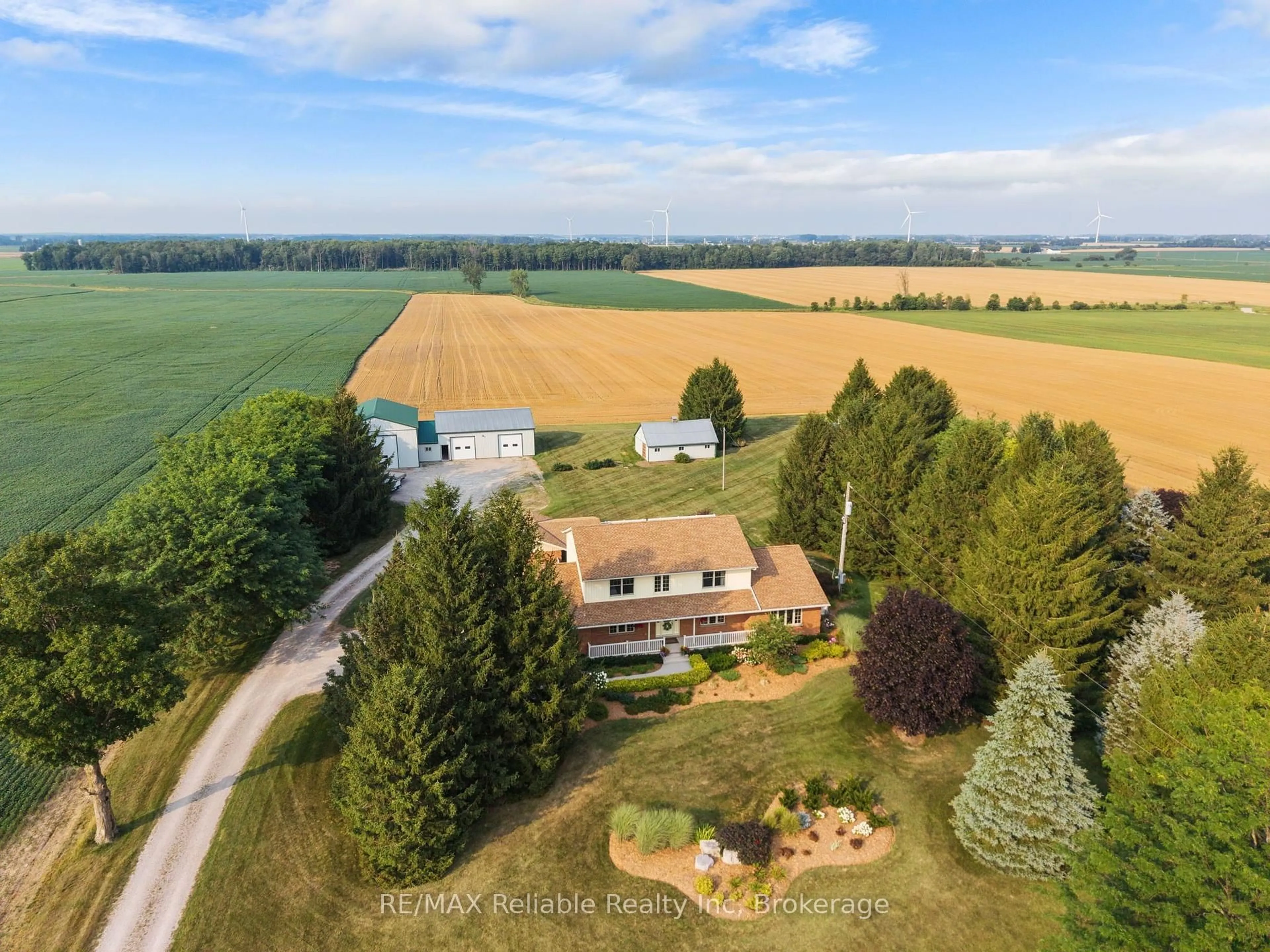 A pic from outside/outdoor area/front of a property/back of a property/a pic from drone, unknown for 43804 Hydro Line Rd, Huron East Ontario N0K 1W0