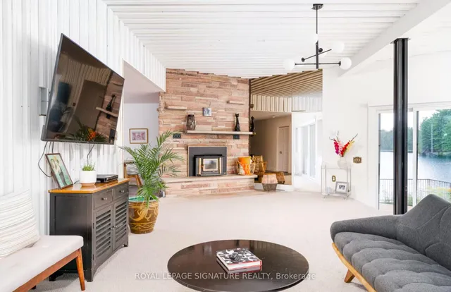 1018 Clearwater Shores Blvd, Muskoka Lakes 2