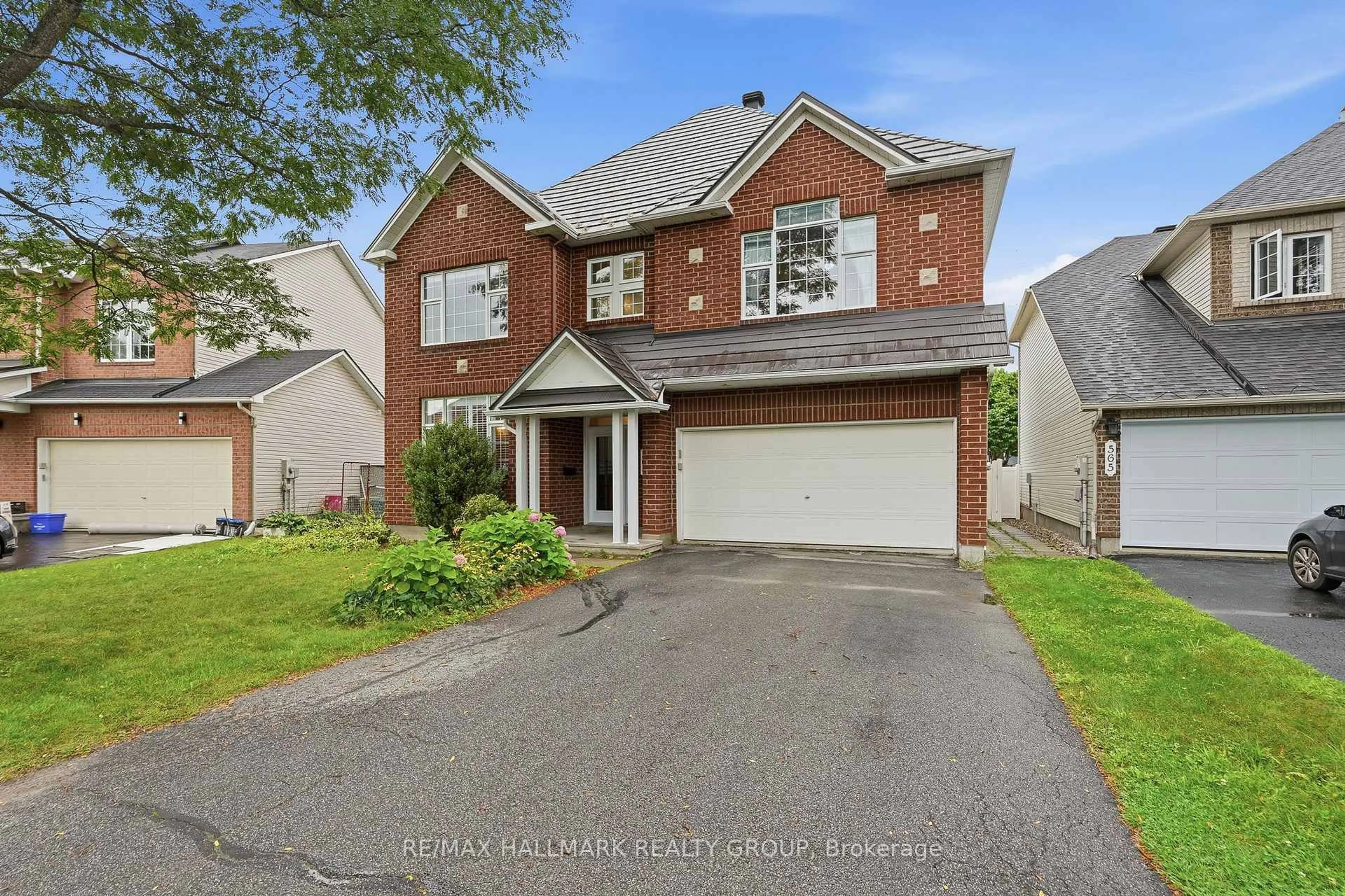 Home with brick exterior material, street for 563 EVANGELINE St, Ottawa Ontario K4A 4G4
