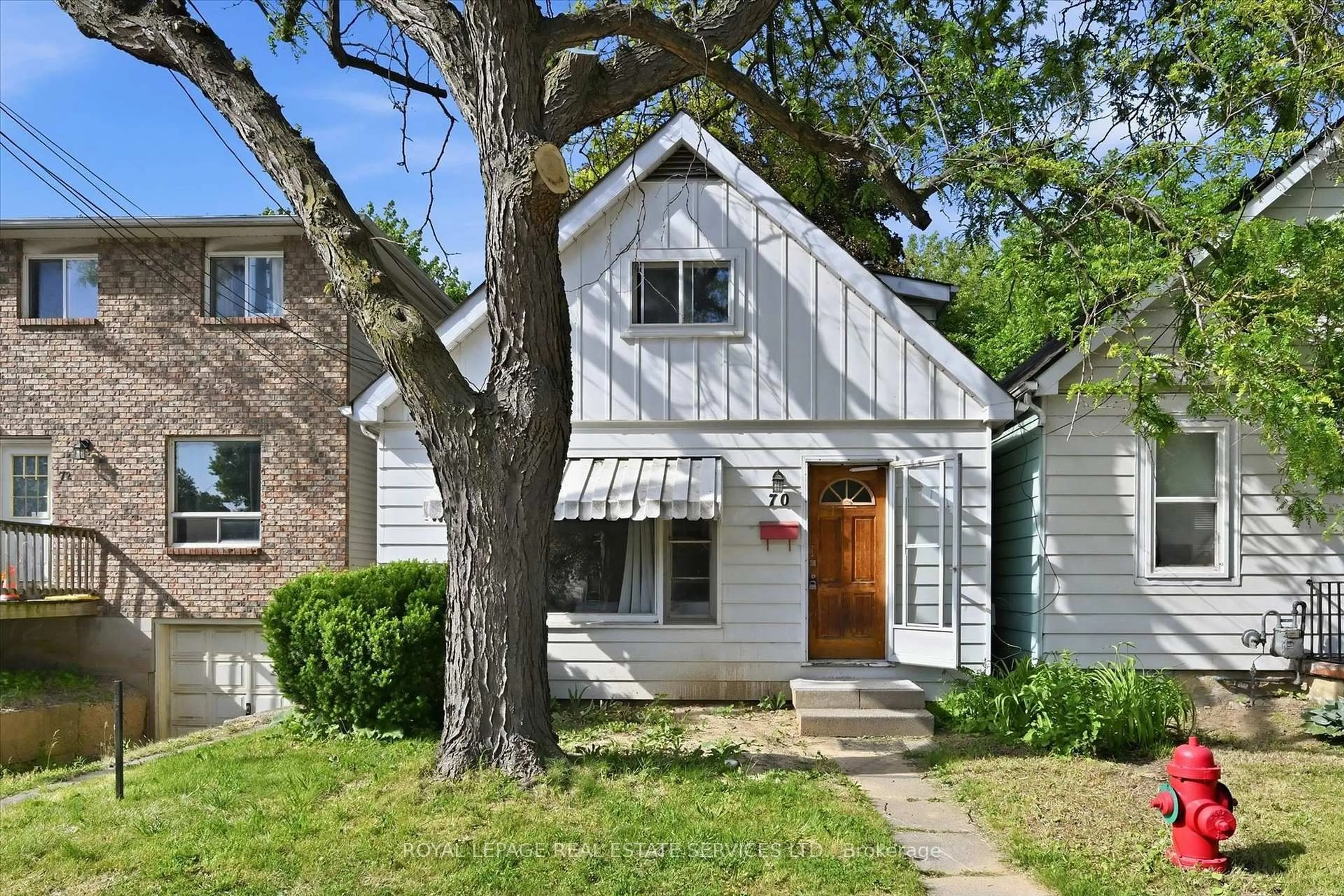 Home with brick exterior material, street for 70 Ward Ave, Hamilton Ontario L8S 2E9