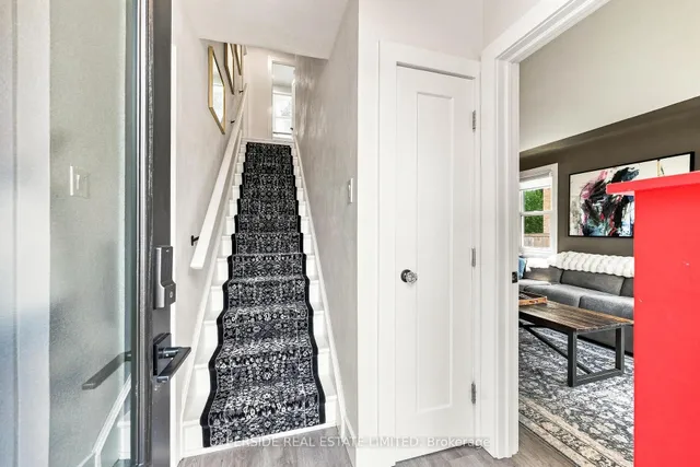 257 Ottawa St, Kitchener 2