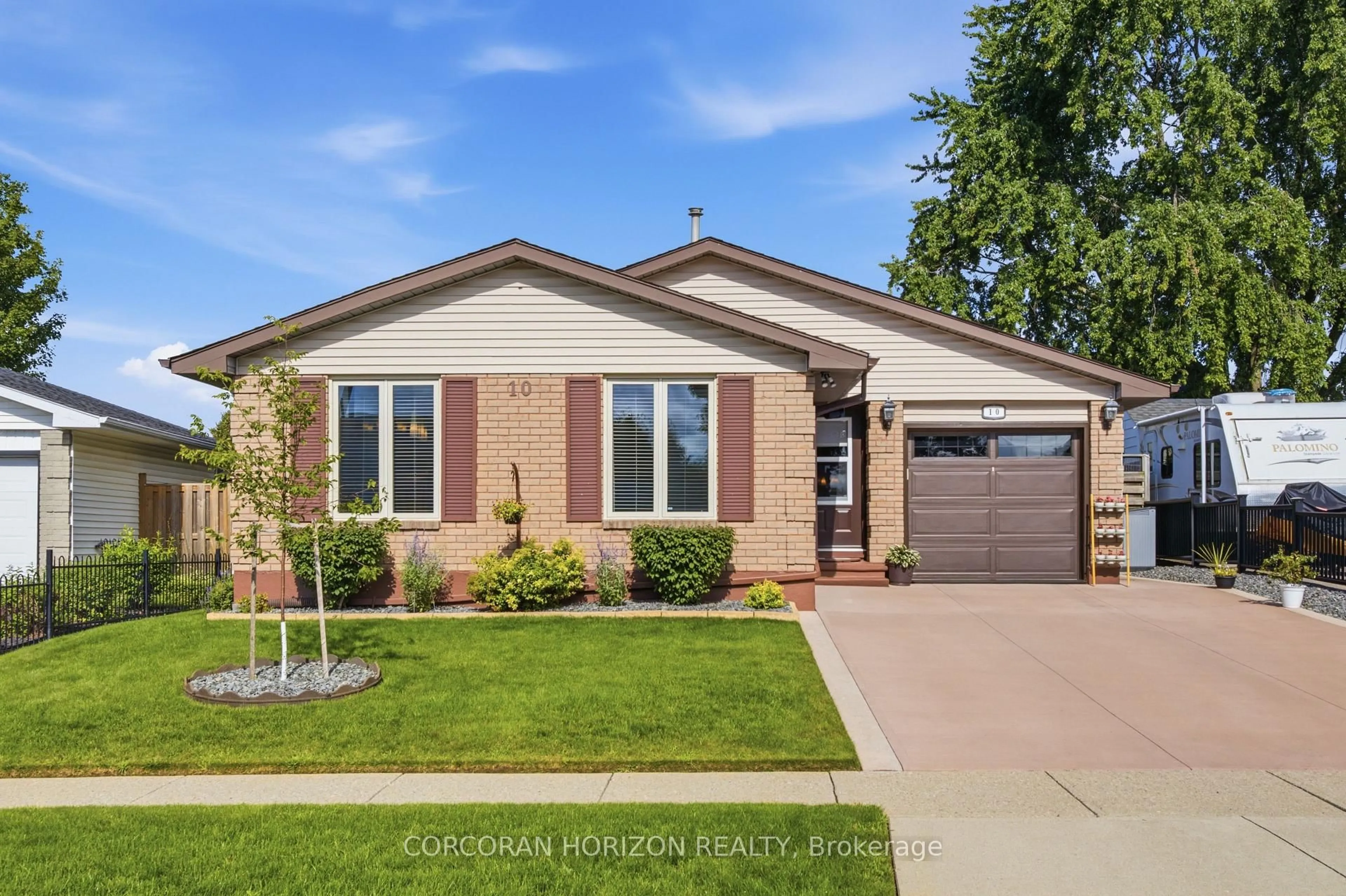 Home with brick exterior material, street for 10 Macatee Pl, Cambridge Ontario N1R 6Z8