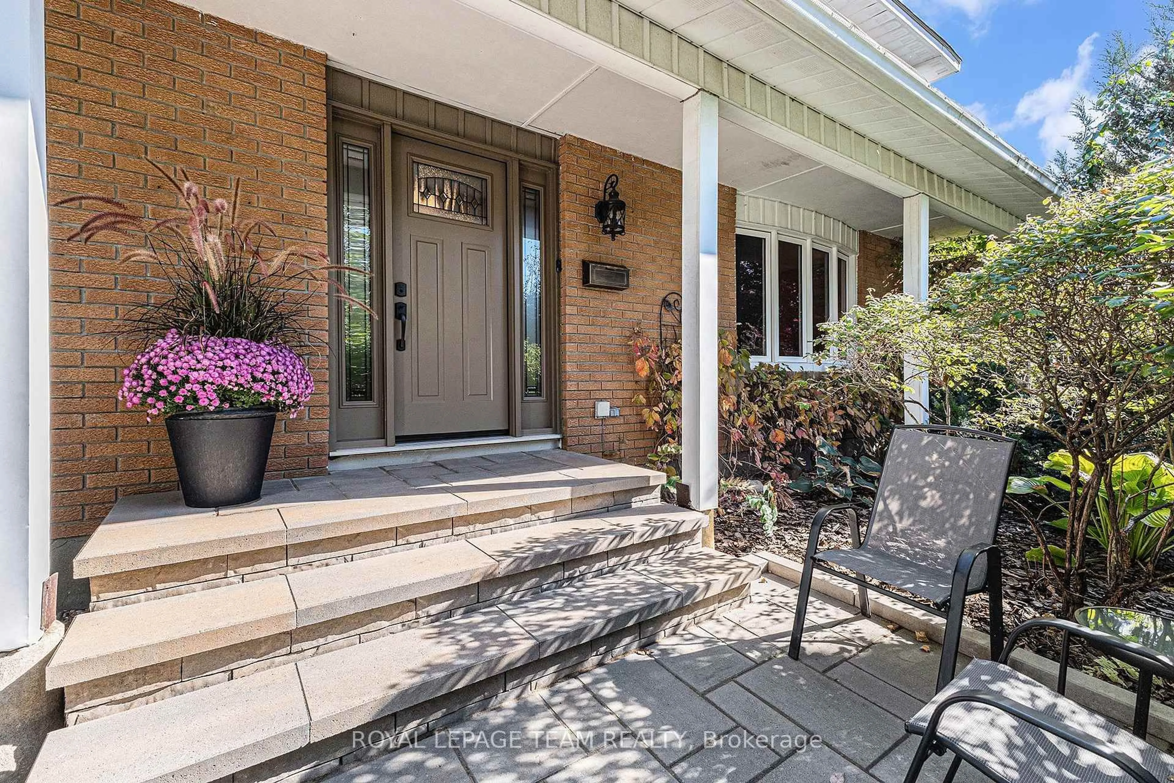 Unknown for 23 CHANONHOUSE Dr, Richmond Ontario K0A 2Z0