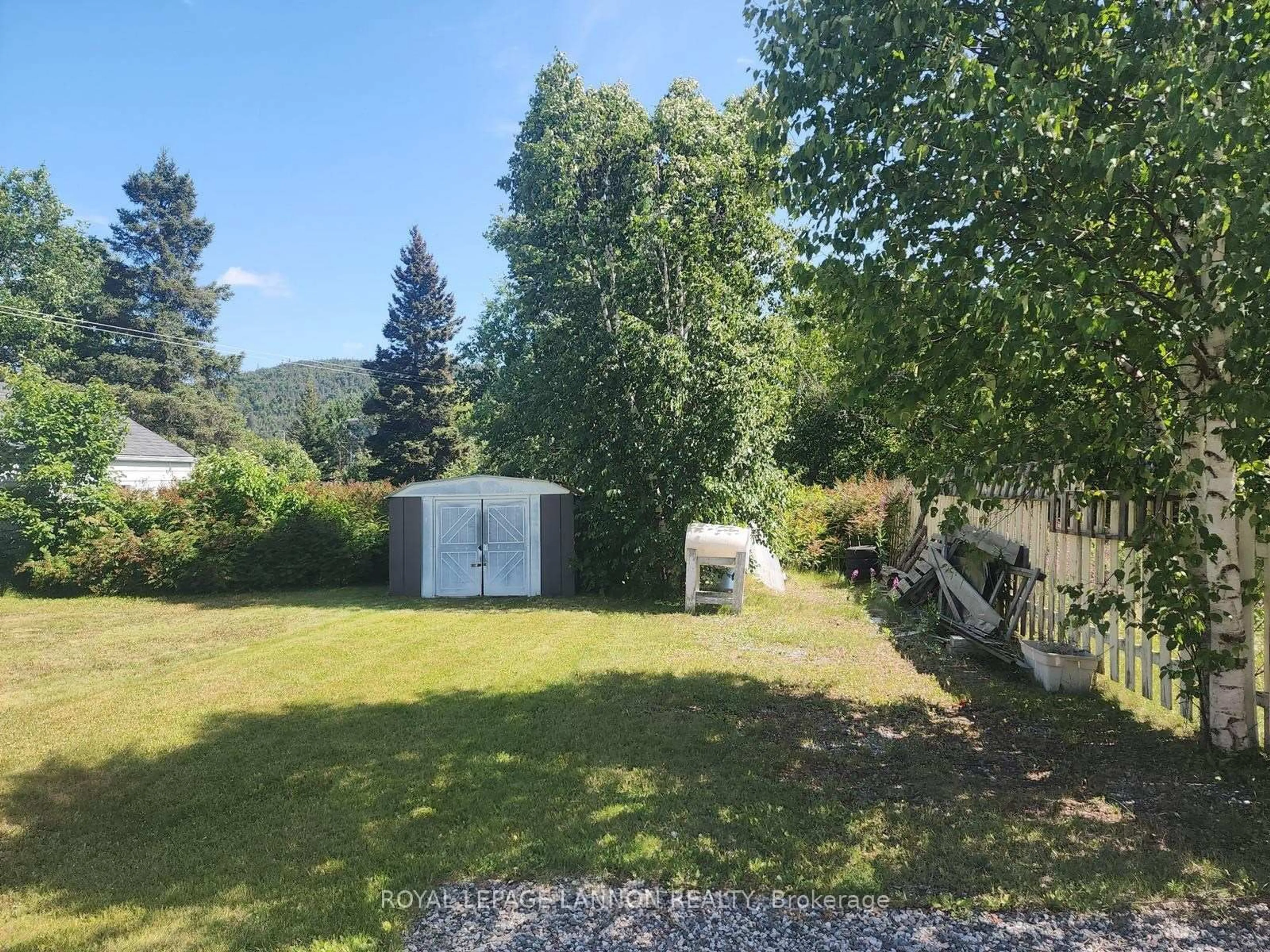 Unknown for 216 MAIN, Schreiber Ontario P0T 2S0