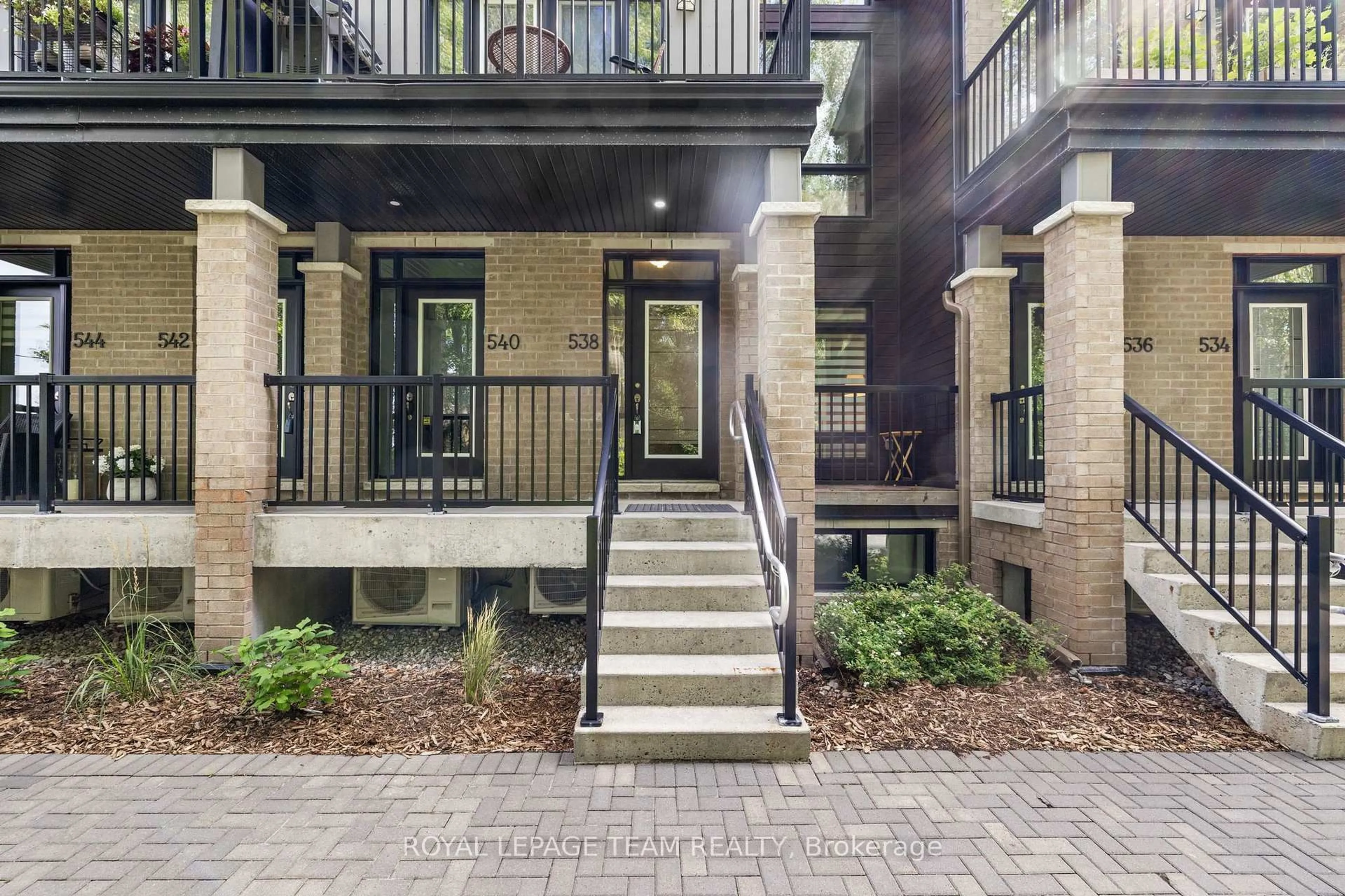 Unknown for 538 Crescendo Private #32, Ottawa Ontario K1X 0E4