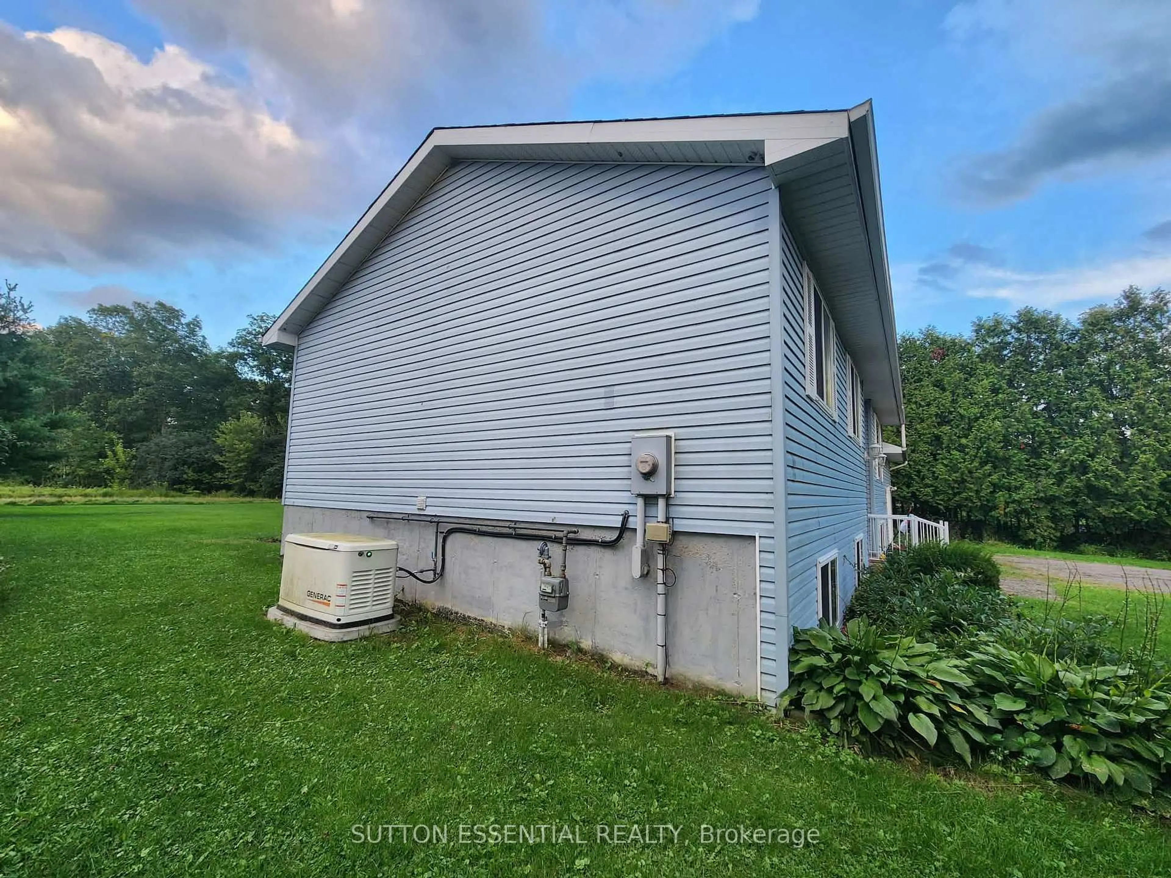 Shed for 1223 Hallecks Rd, Elizabethtown-Kitley Ontario K6V 5T3