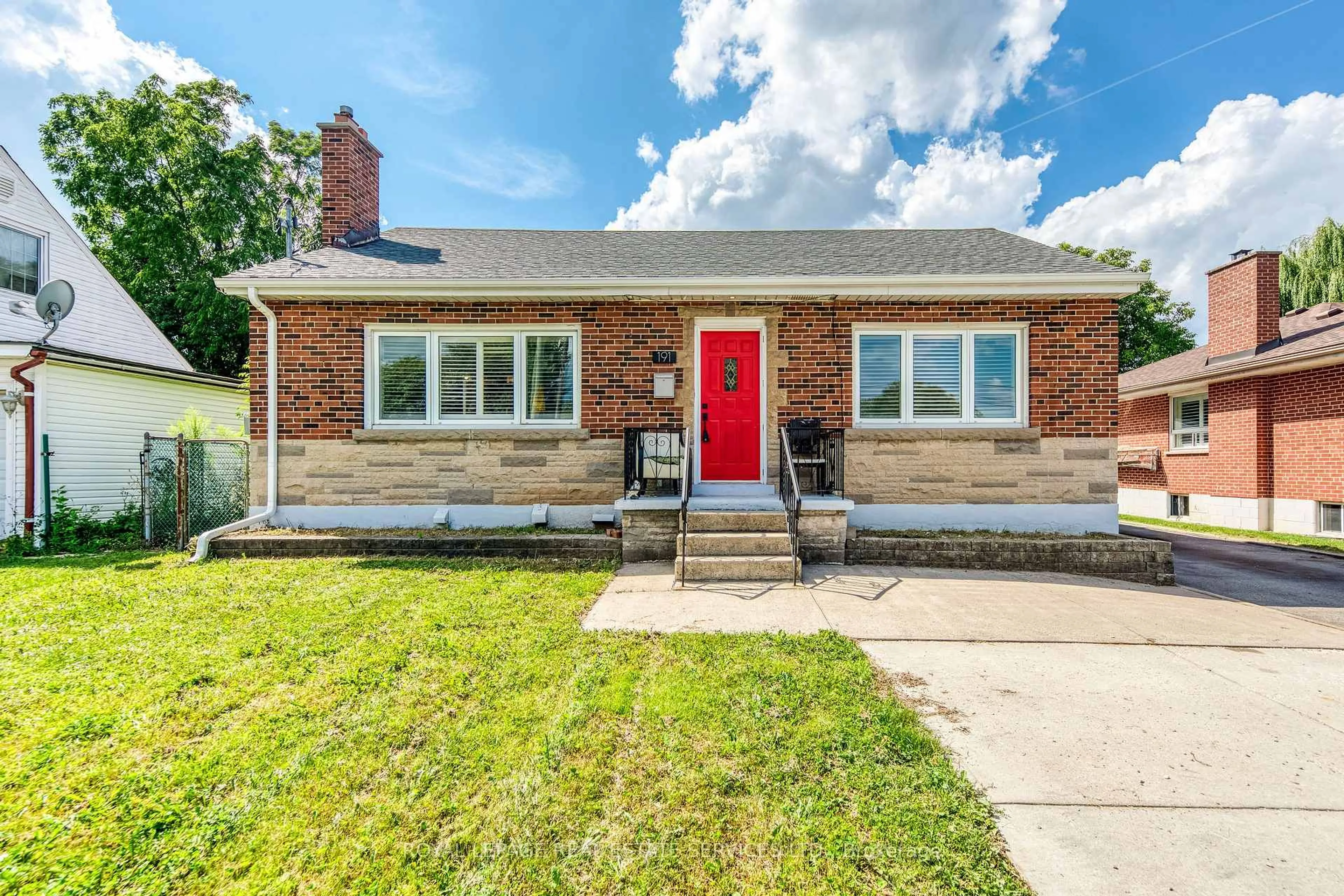 Home with brick exterior material, street for 191 Nash Rd, Hamilton Ontario L8H 2P8