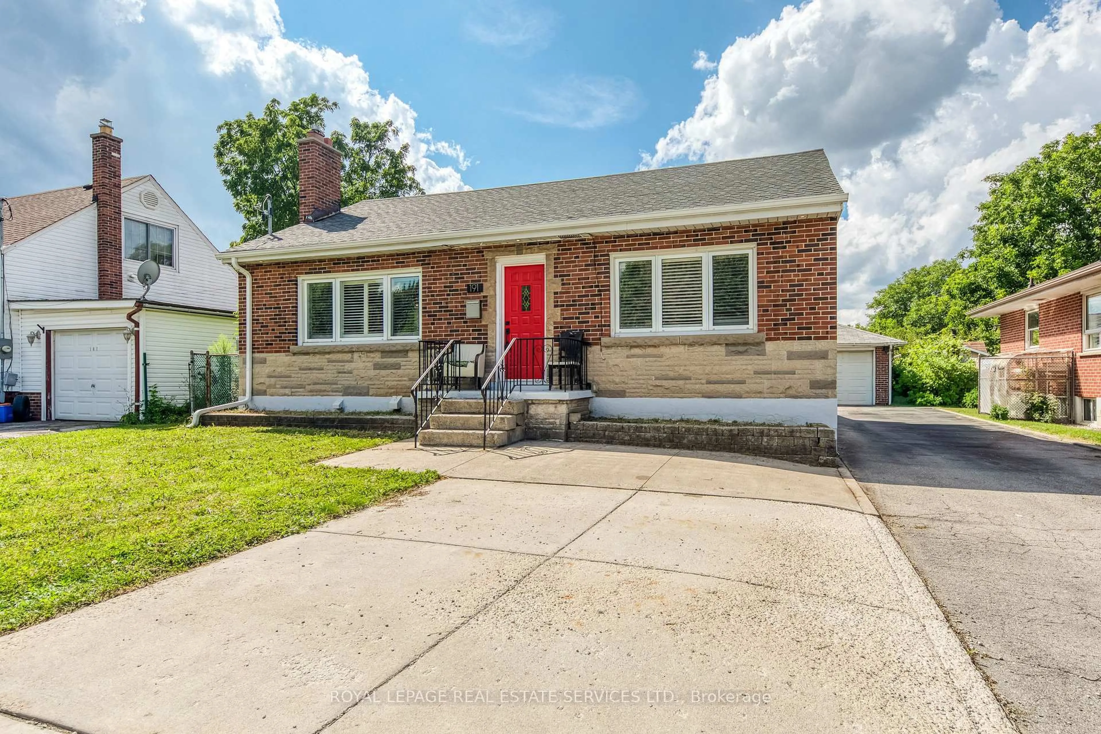 Home with brick exterior material, street for 191 Nash Rd, Hamilton Ontario L8H 2P8
