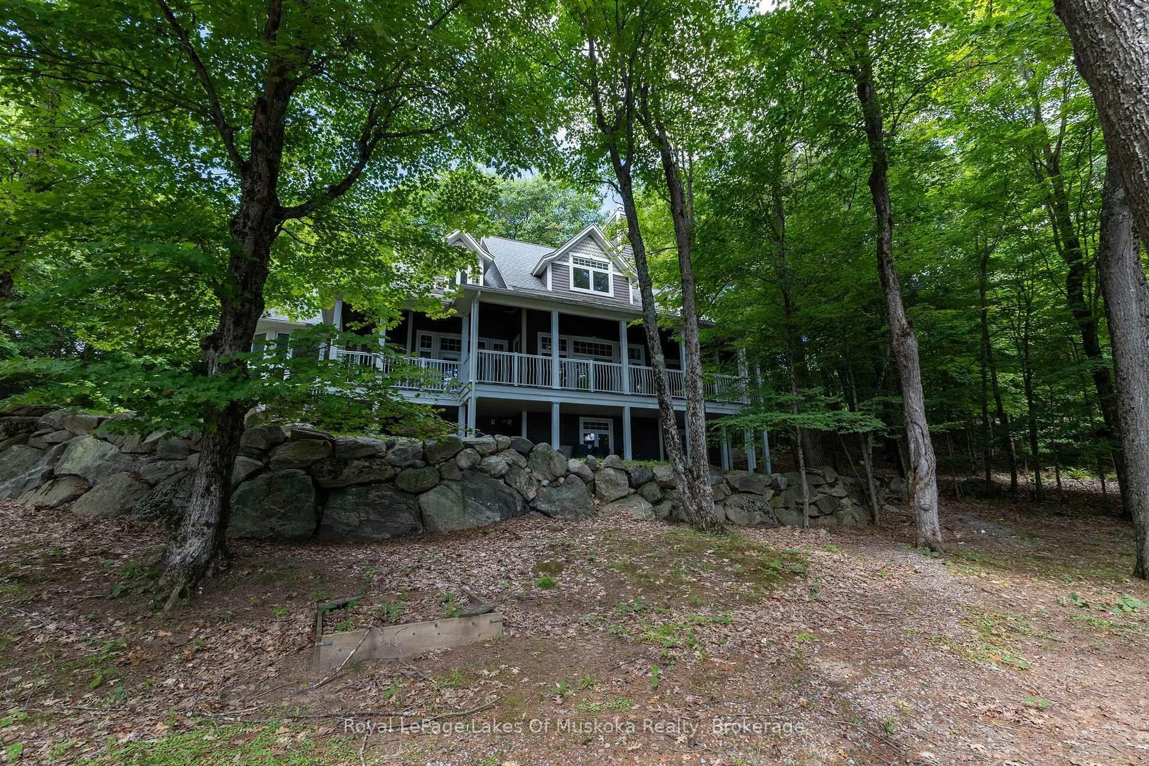 A pic from outside/outdoor area/front of a property/back of a property/a pic from drone, water/lake/river/ocean view for 25-1235 Shea Rd, Muskoka Lakes Ontario P0B 0A2