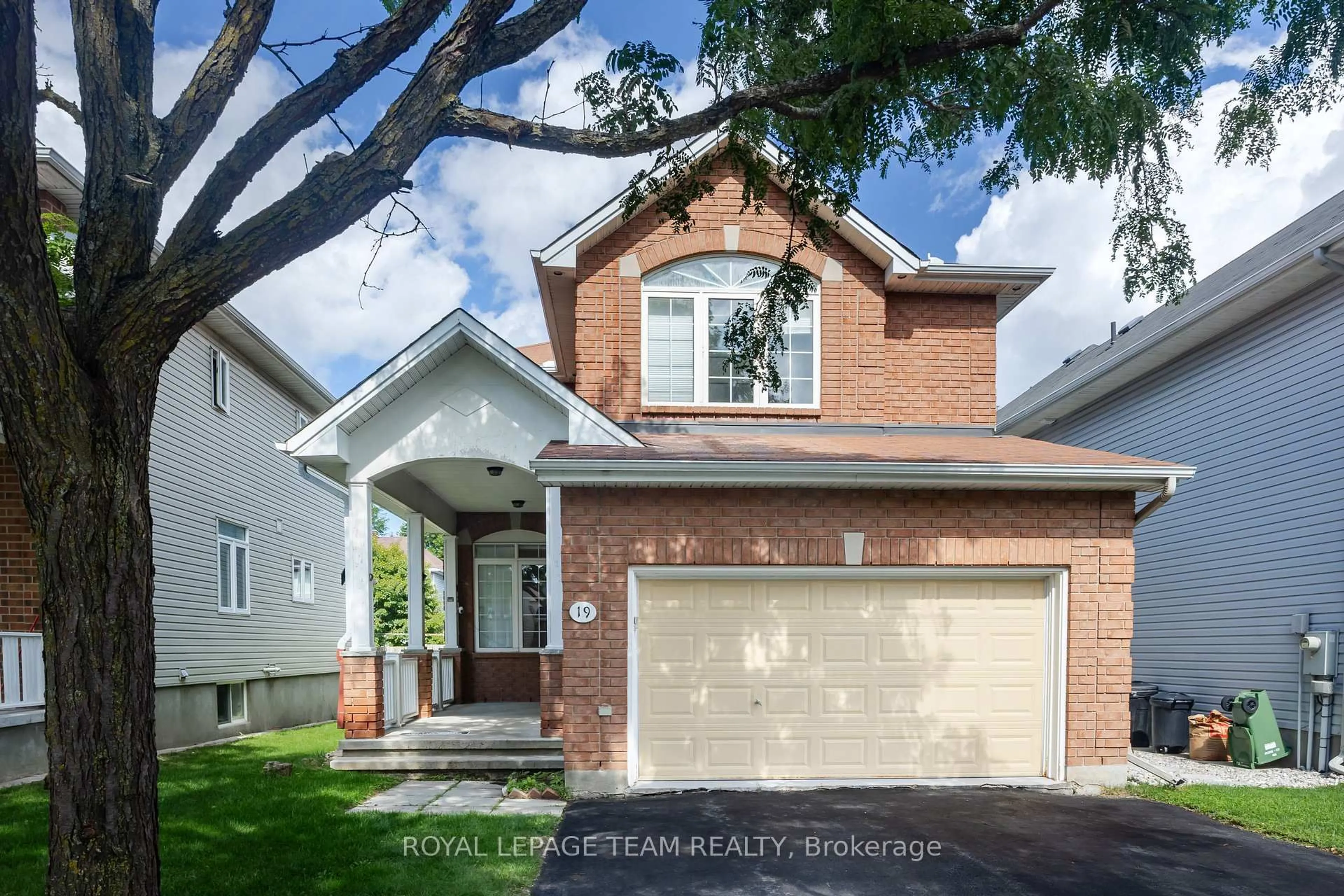 Home with brick exterior material, street for 19 Dunn St, Kanata Ontario K2K 3J8