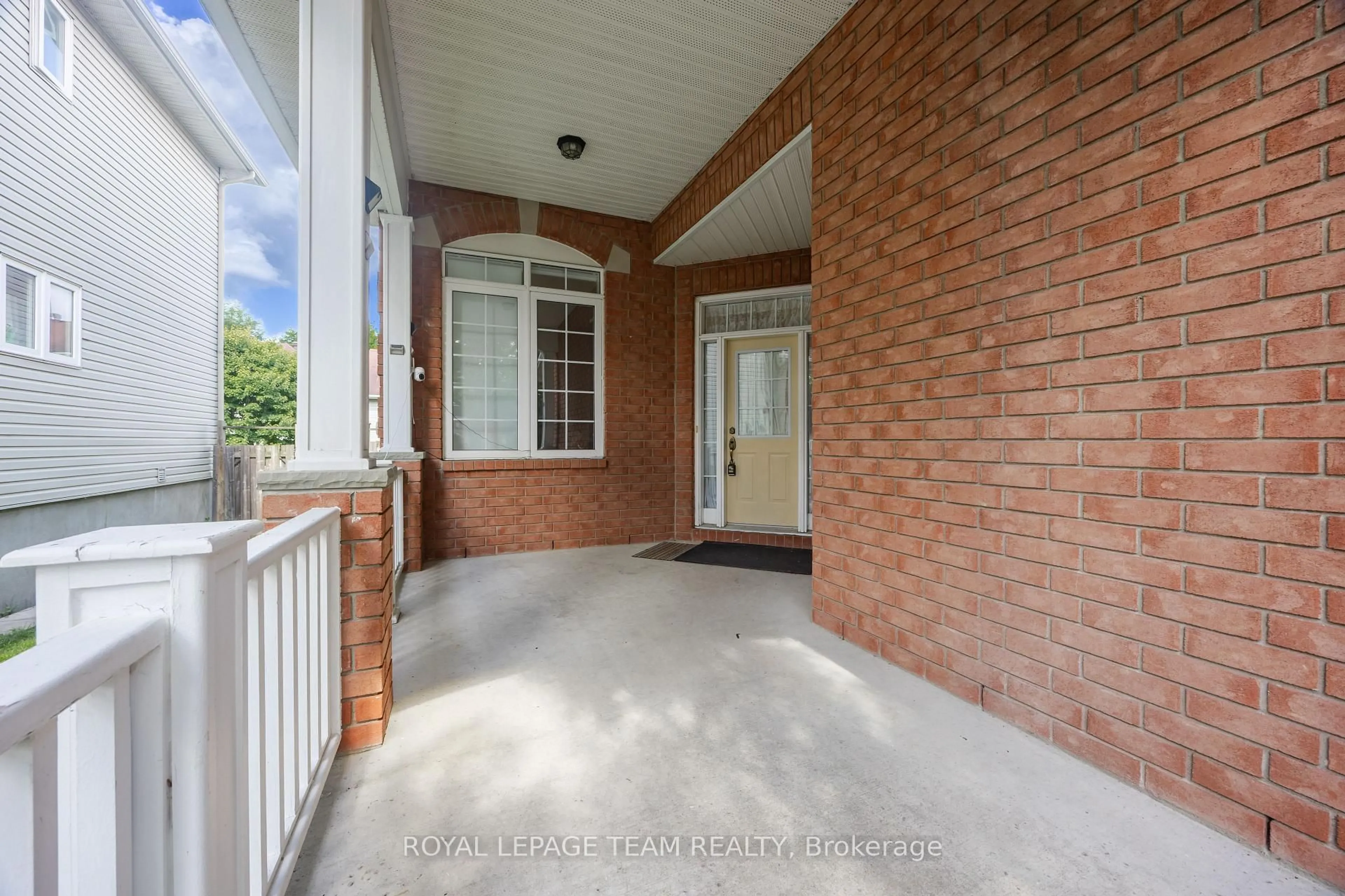 Unknown for 19 Dunn St, Kanata Ontario K2K 3J8