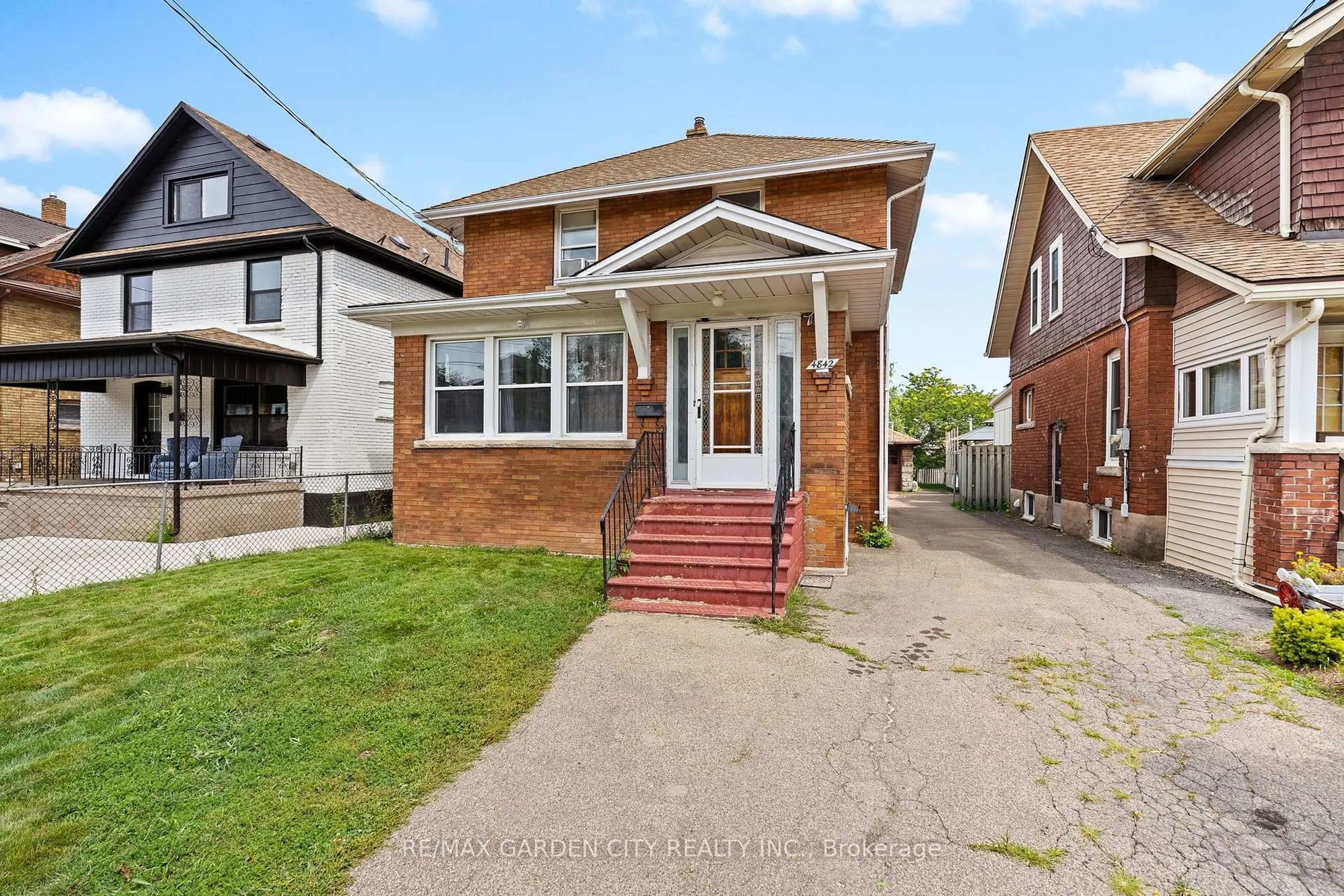 Home with brick exterior material, street for 4842 Fourth Ave, Niagara Falls Ontario L2E 4P1