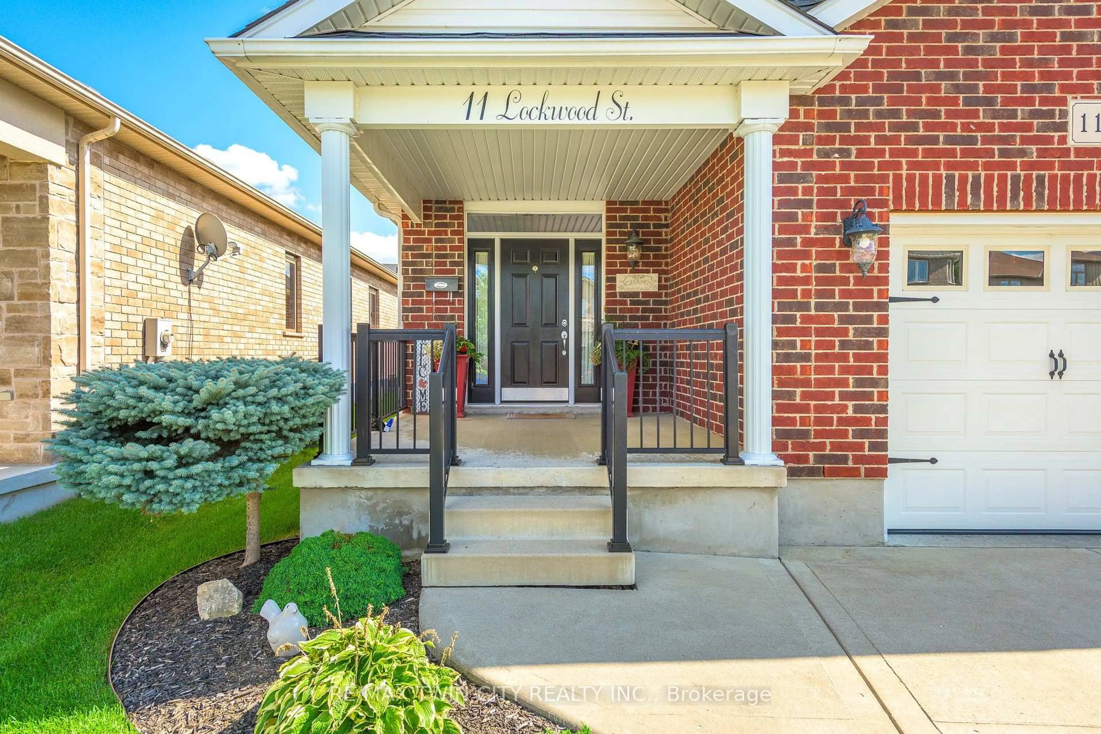 Unknown for 11 Lockwood St, Cambridge Ontario N1P 0A5