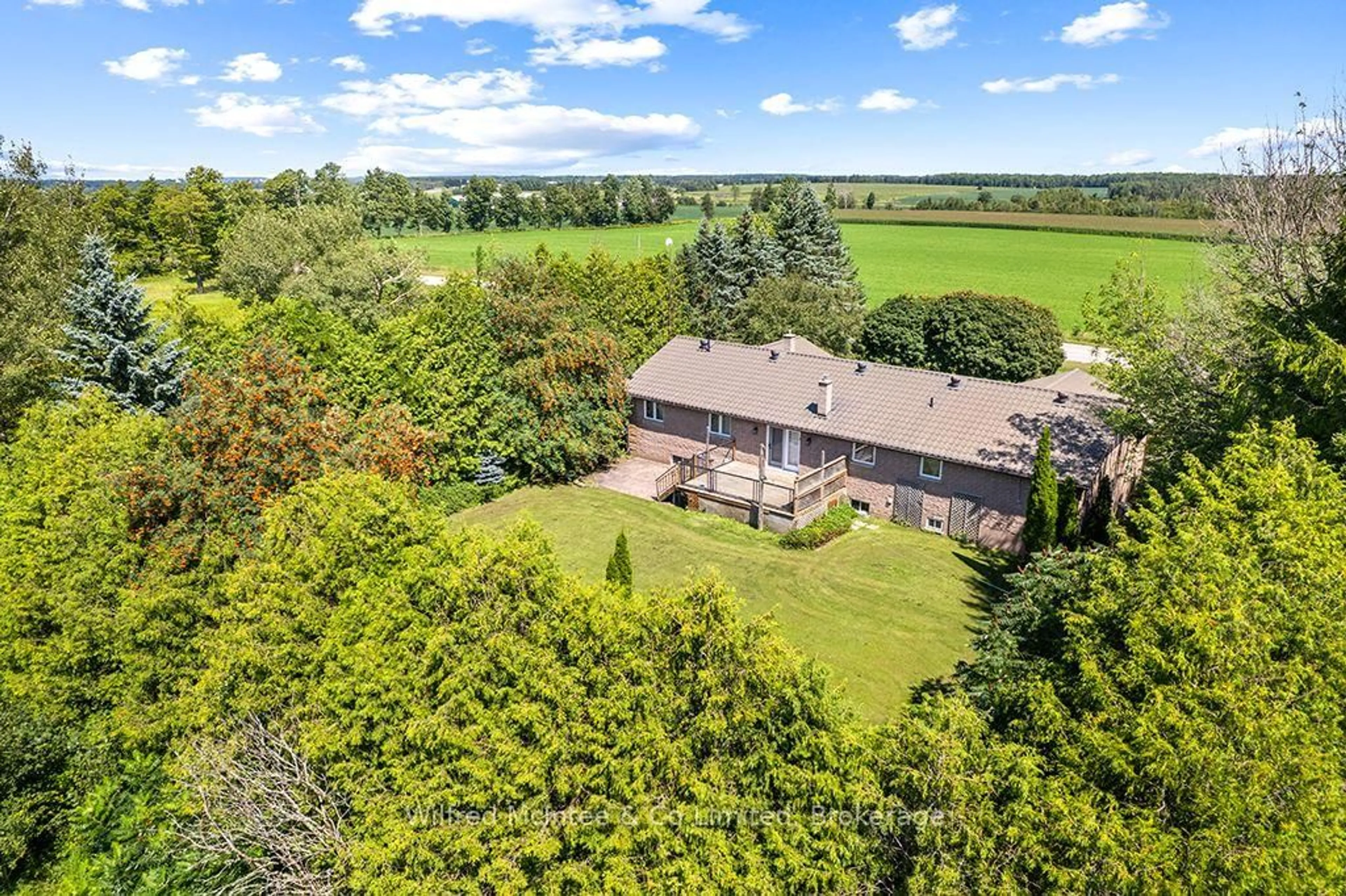 A pic from outside/outdoor area/front of a property/back of a property/a pic from drone, unknown for 733036 Southgate 73 Sdrd, Southgate Ontario N0C 1L0