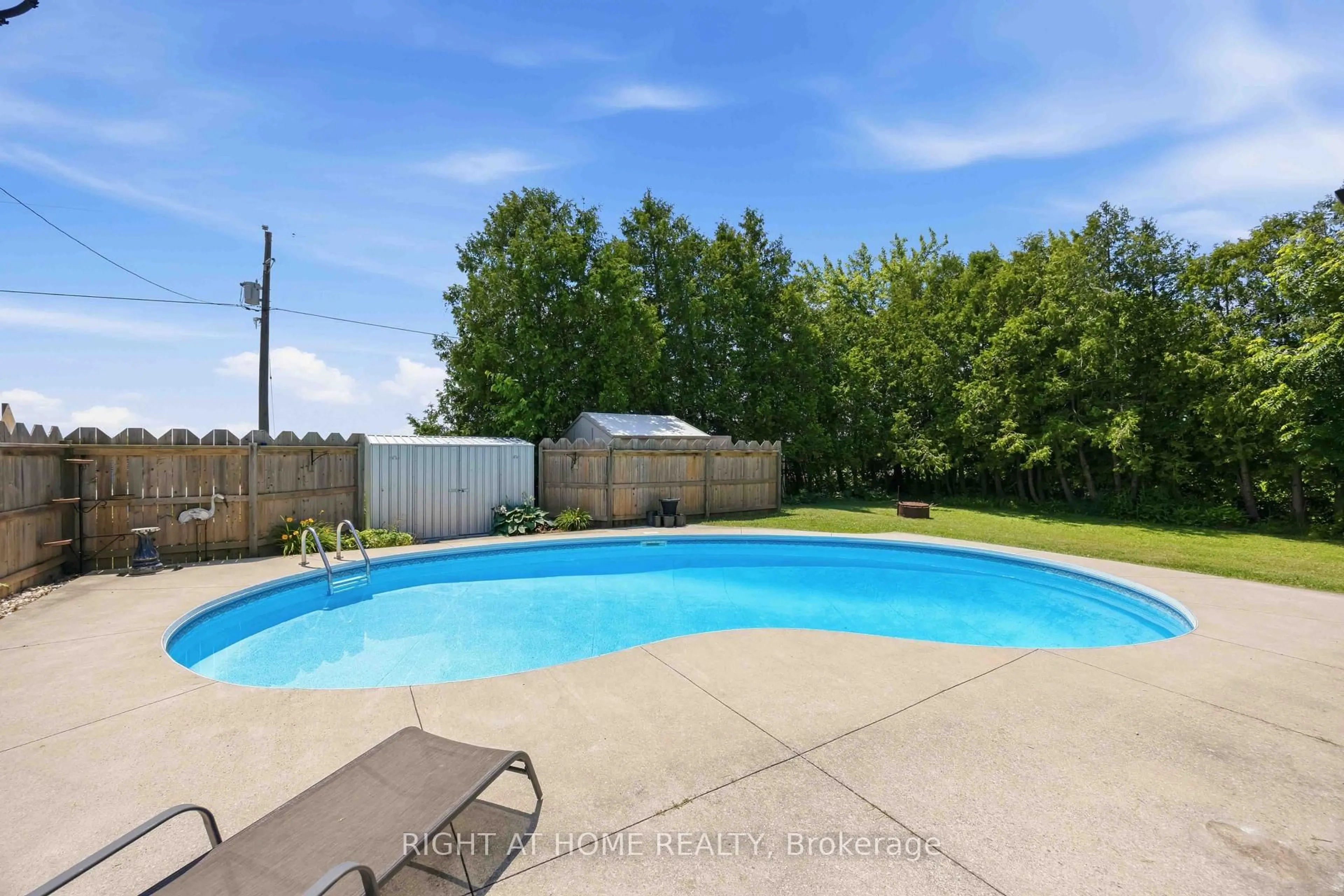 Pool for 1933 Plank Rd, St. Clair Ontario N7T 7H5