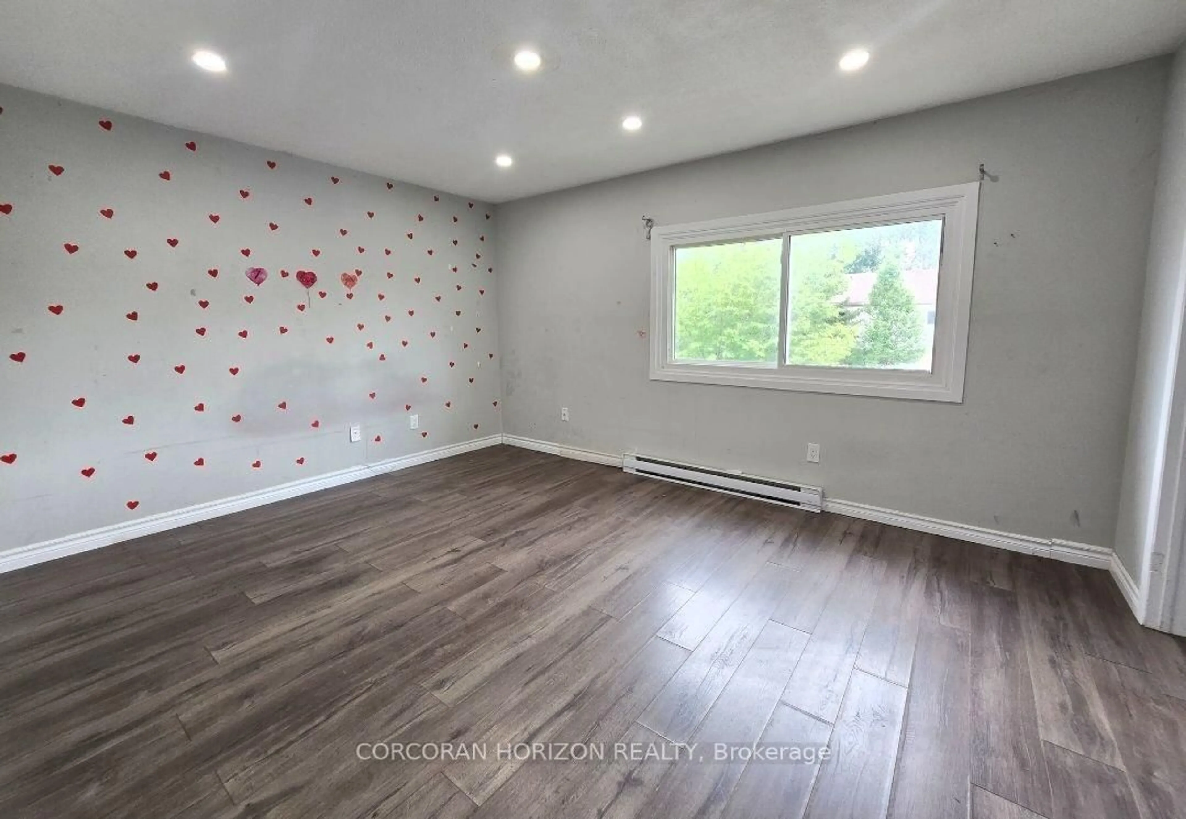 A pic of a room for 1600 Culver Dr #20, London East Ontario N5V 3H5