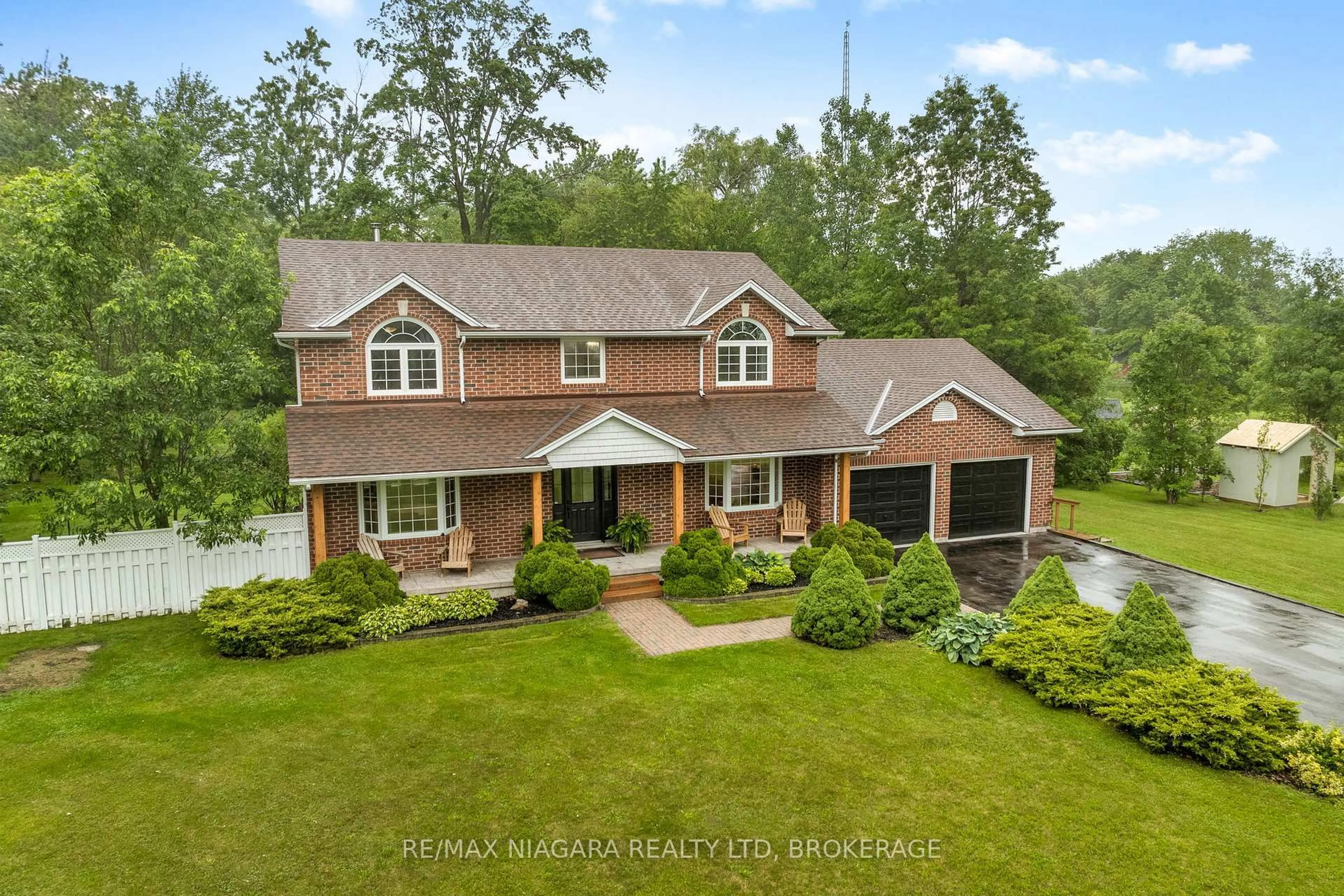 A pic from outside/outdoor area/front of a property/back of a property/a pic from drone, unknown for 40356 Forks Rd, Wainfleet Ontario L0S 1V0