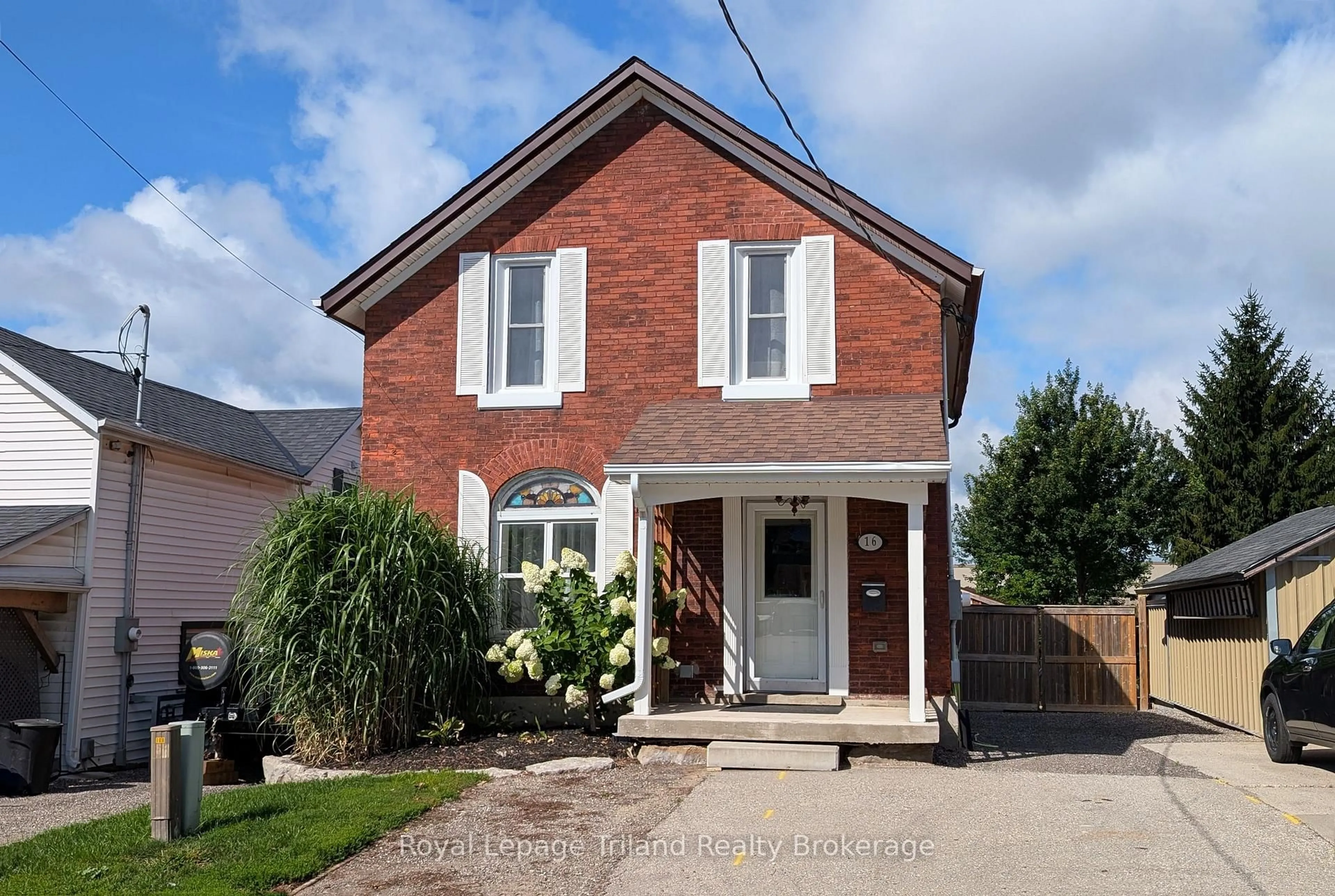 Home with brick exterior material, street for 16 Broadway St, Woodstock Ontario N4S 2Z9