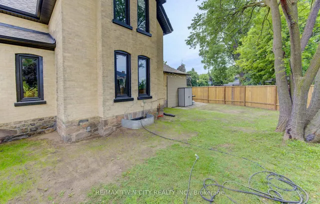 86 St Andrews St, Cambridge 4