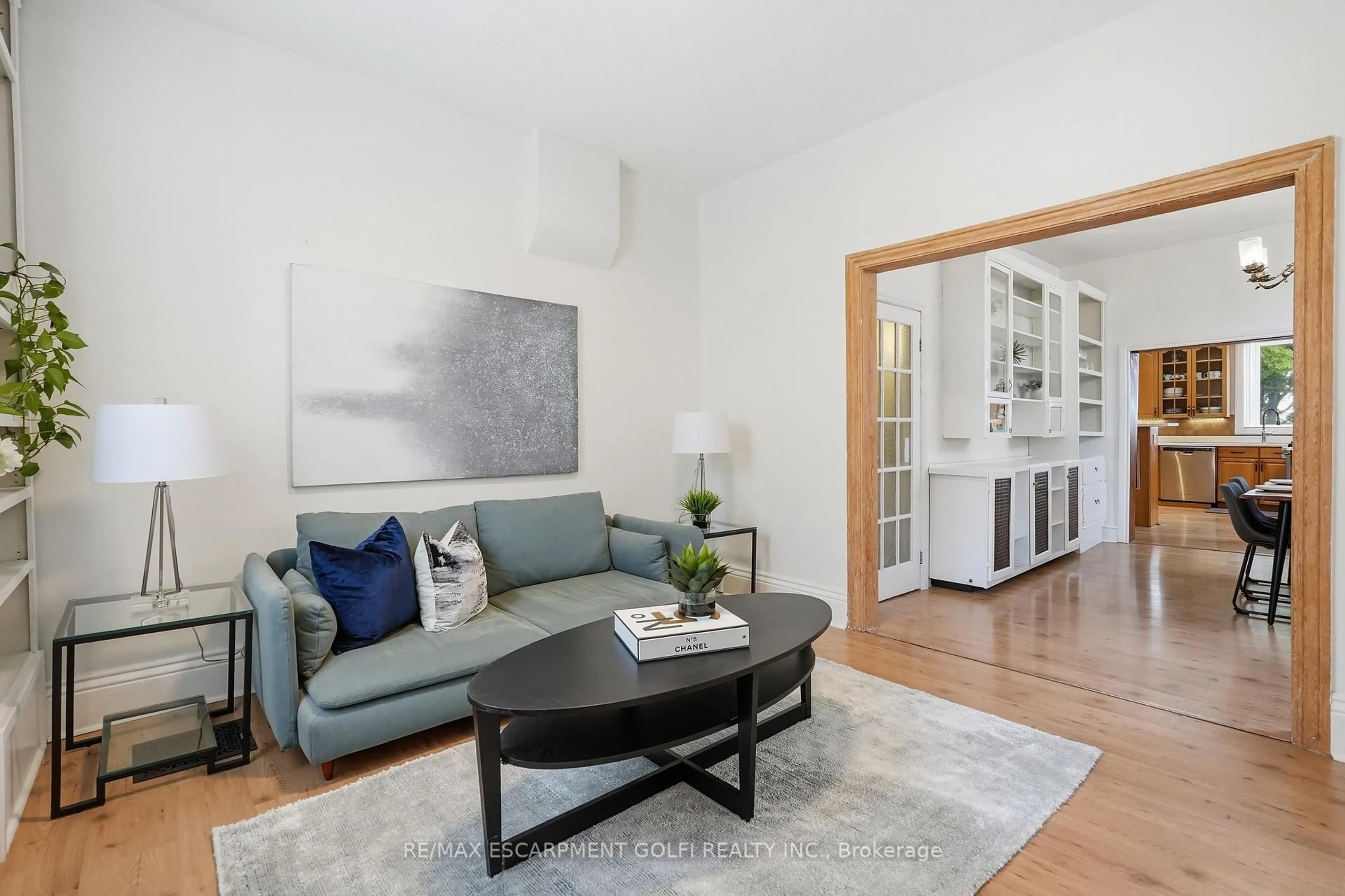 Living room with furniture, unknown for 356 Hughson St, Hamilton Ontario L8L 4N1