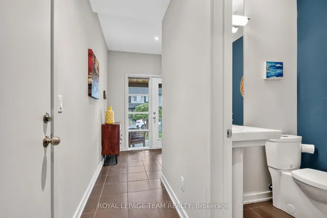 140 Larimar Circ, Ottawa 5